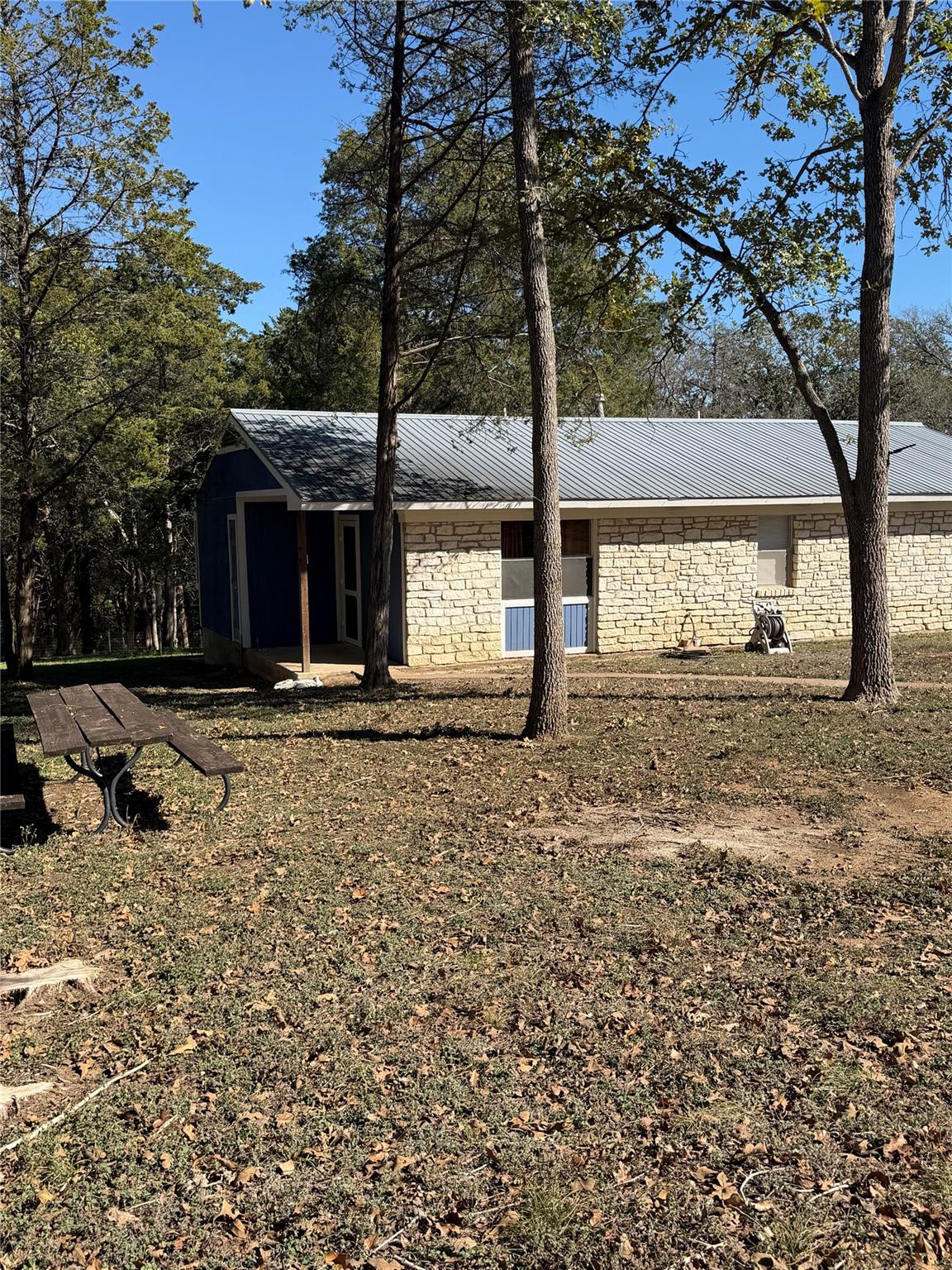 214 The Forest Rd Property Photo 1