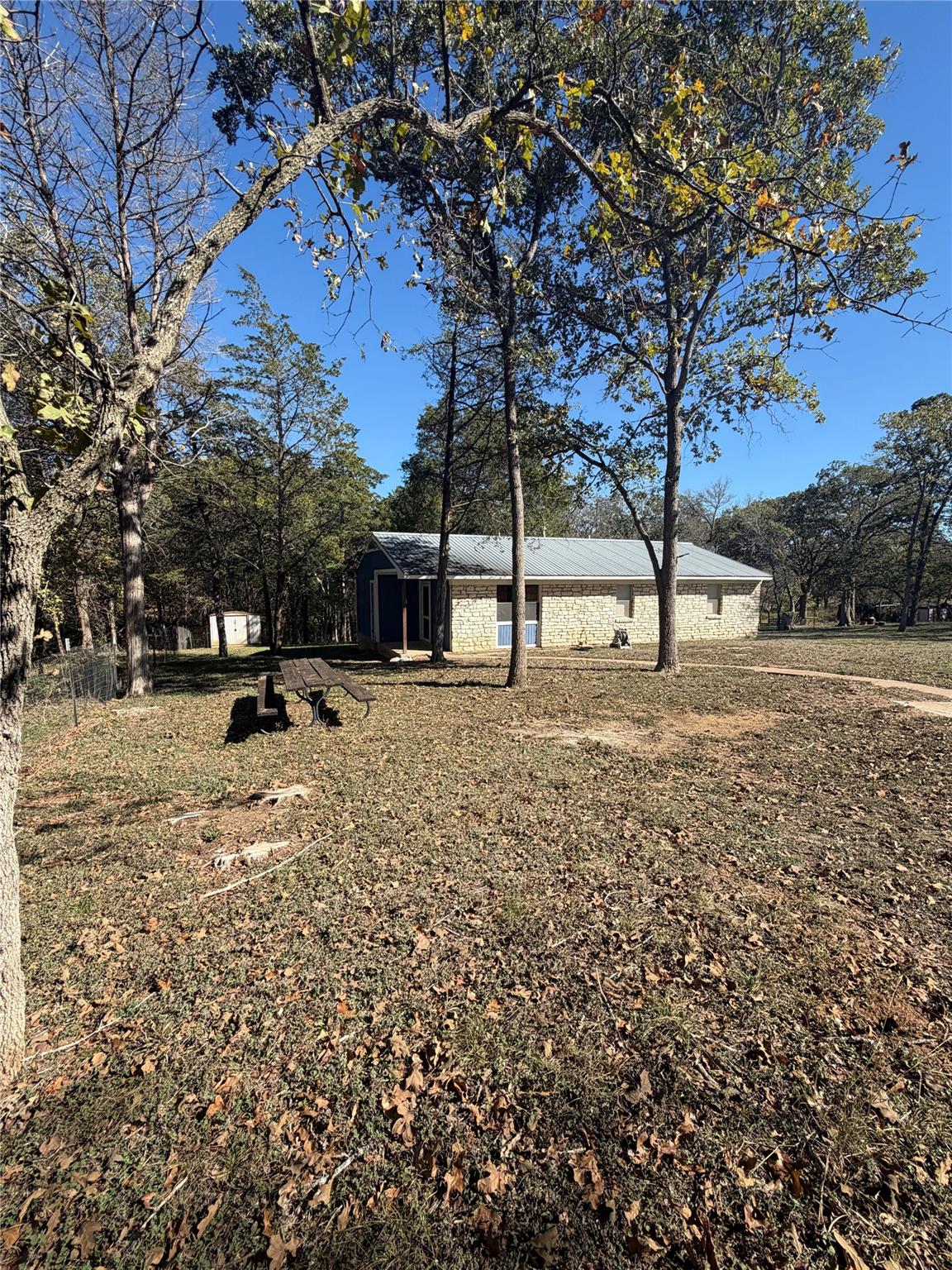 214 The Forest Rd Property Photo 3