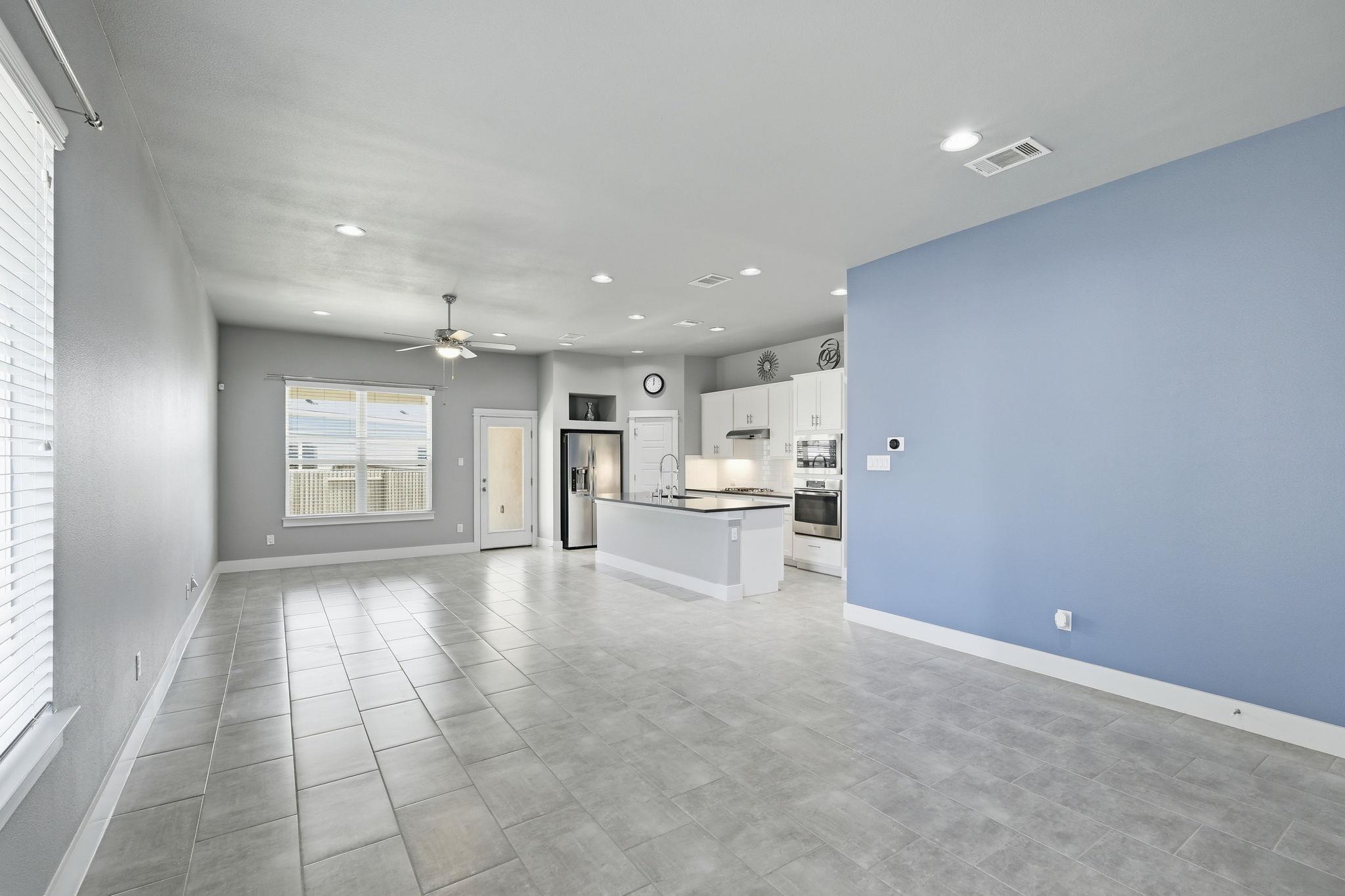 13701 Ronald W Reagan Blvd #29 Property Photo 4