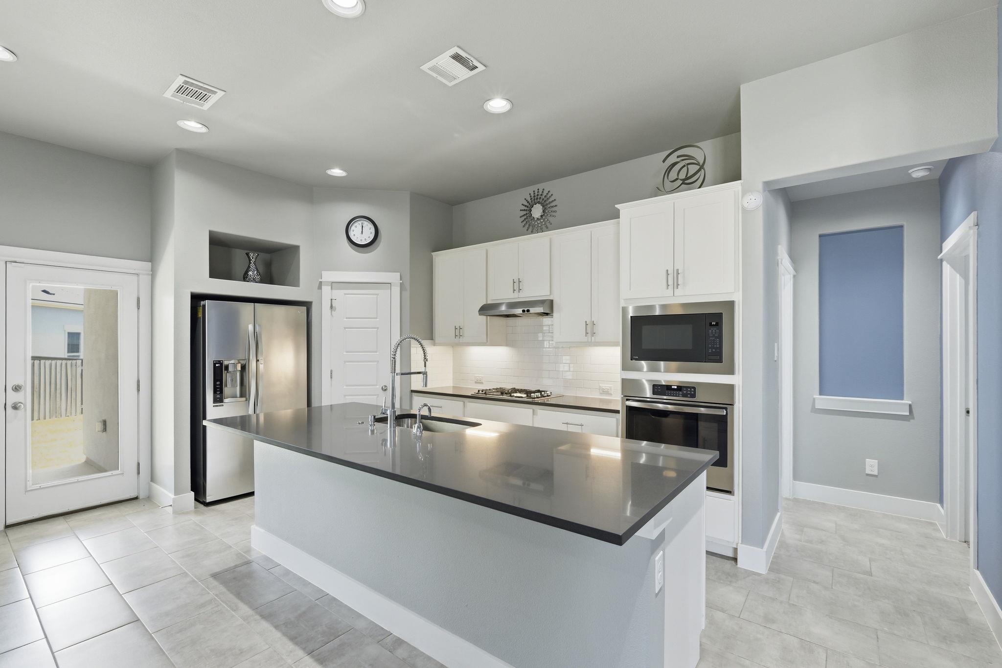 13701 Ronald W Reagan Blvd #29 Property Photo 6