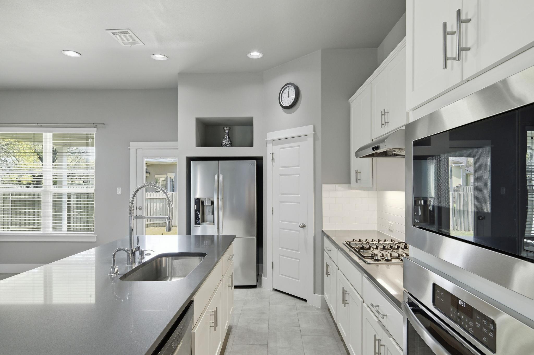 13701 Ronald W Reagan Blvd #29 Property Photo 7