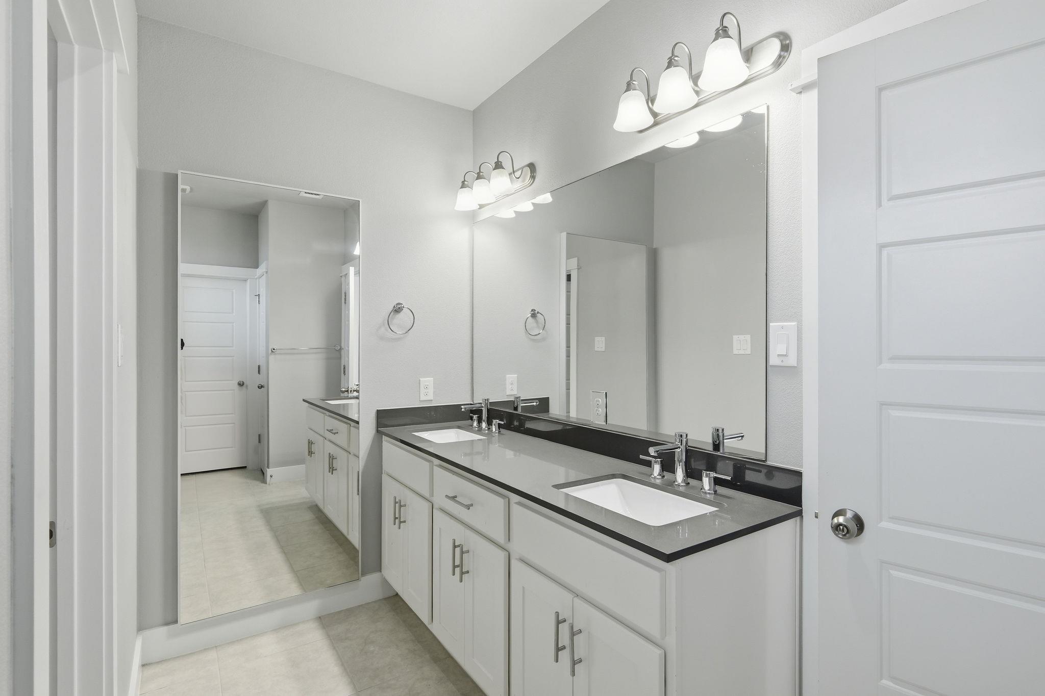 13701 Ronald W Reagan Blvd #29 Property Photo 9