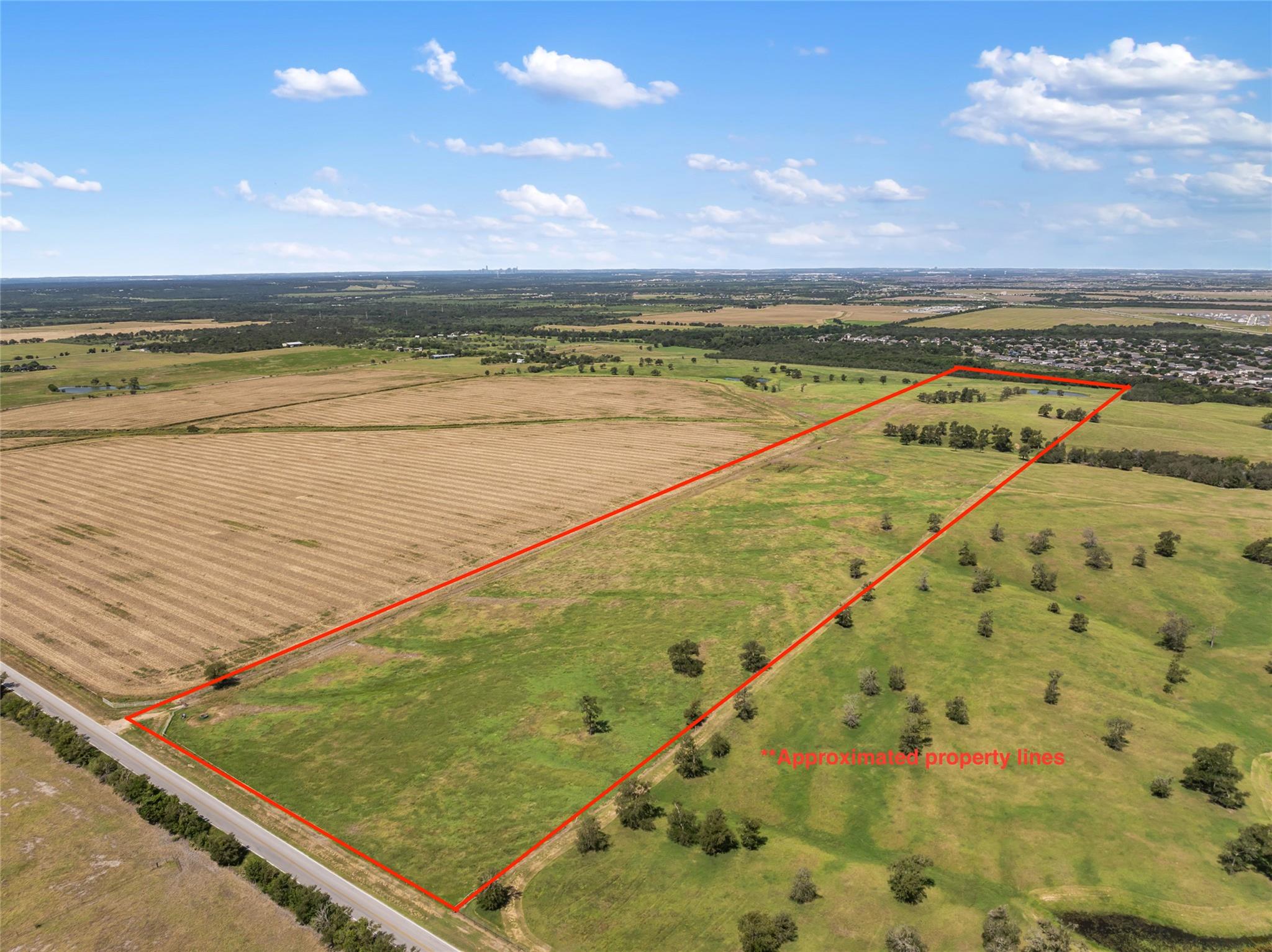 12500 County Line Rd Property Photo 2