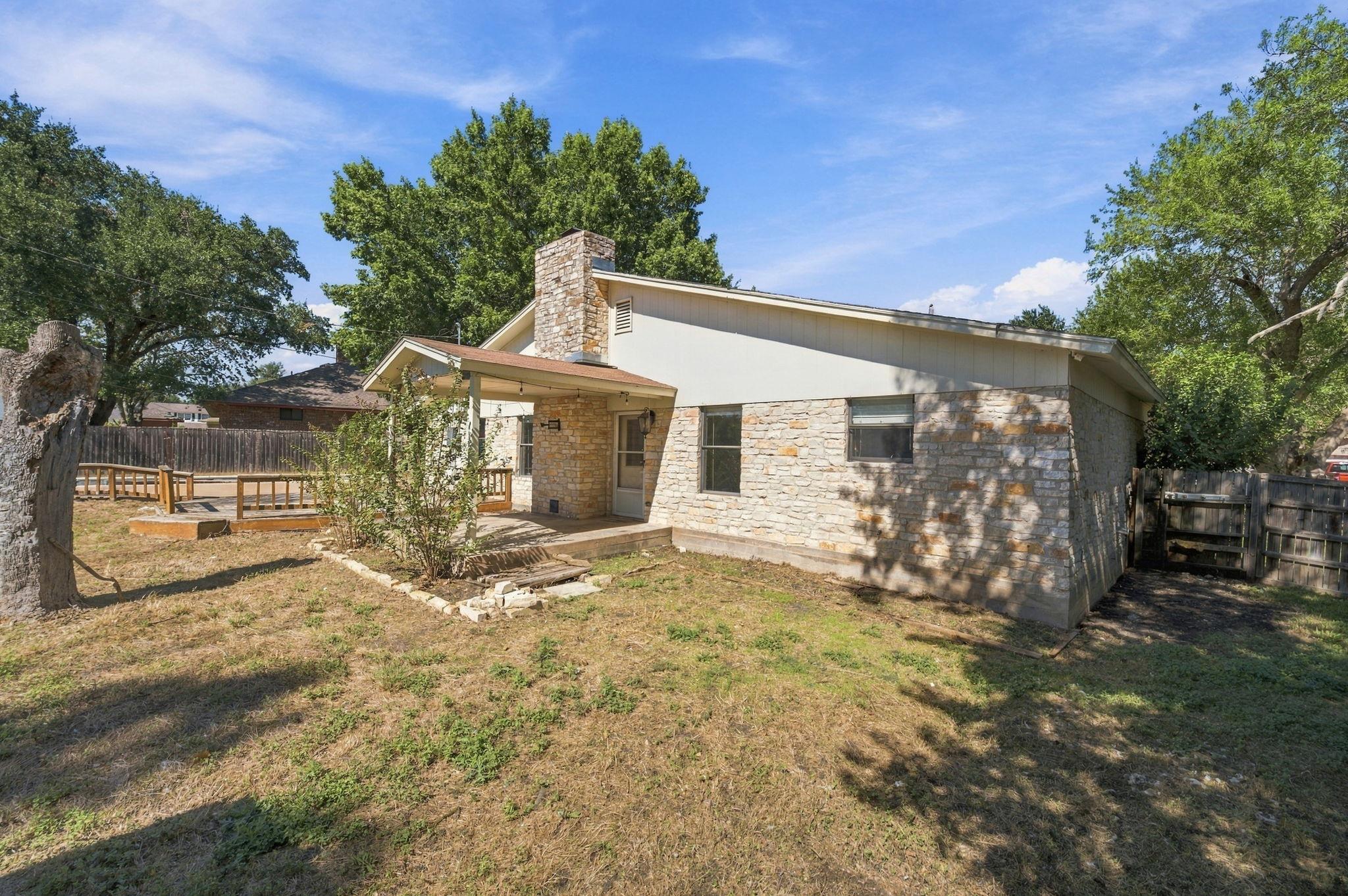 2105 Mildred Dr Property Photo 23