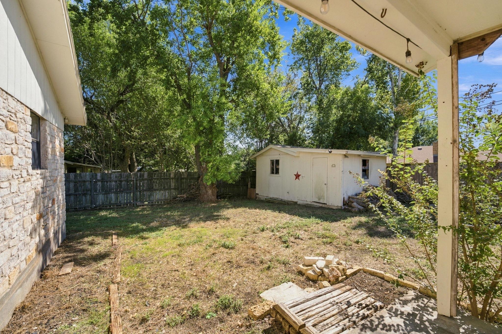2105 Mildred Dr Property Photo 25