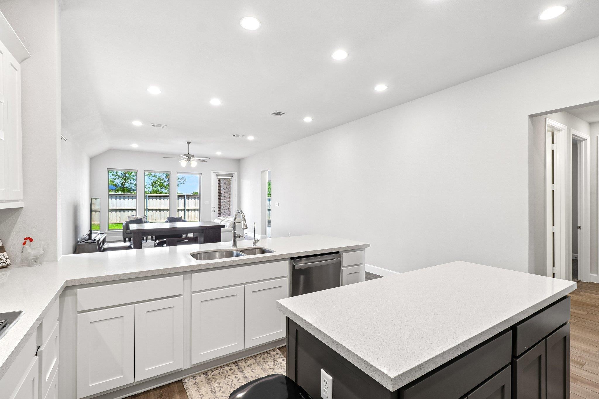 112 Chinaberry Bnd Property Photo 15