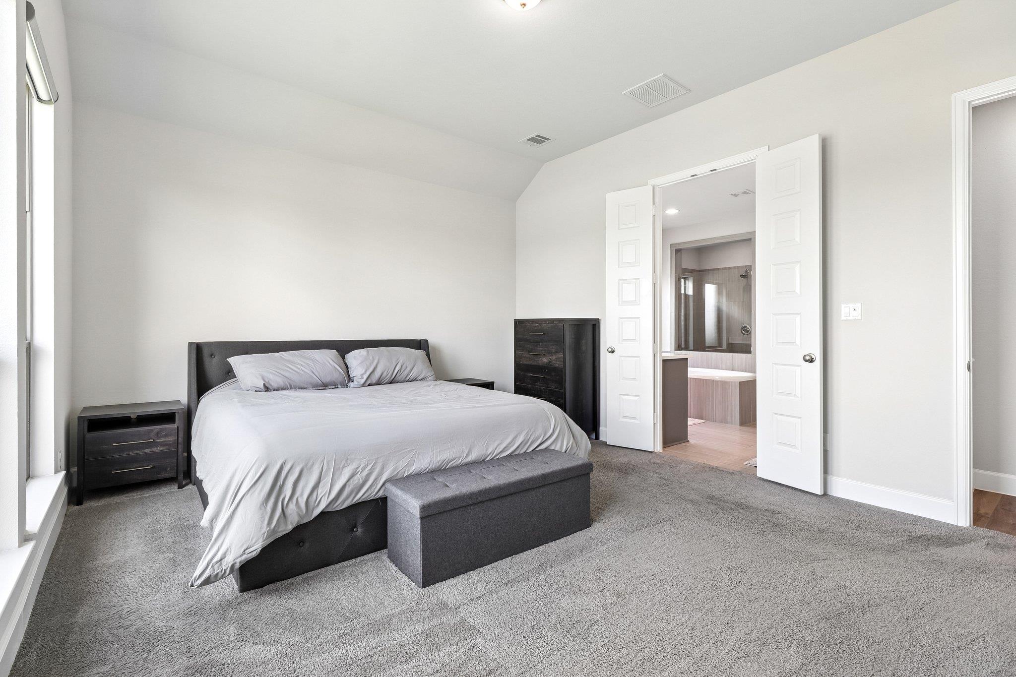 112 Chinaberry Bnd Property Photo 18