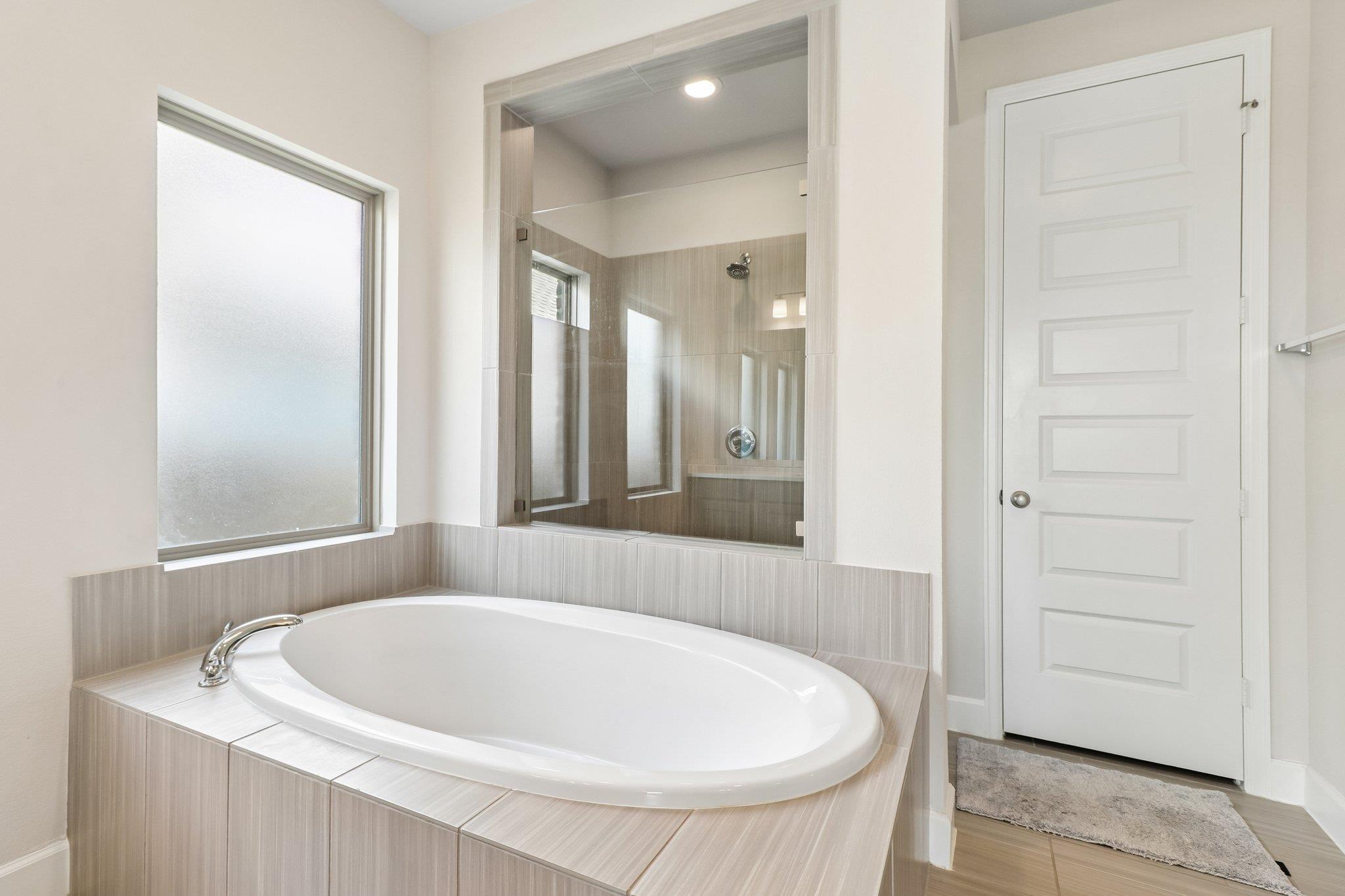 112 Chinaberry Bnd Property Photo 21