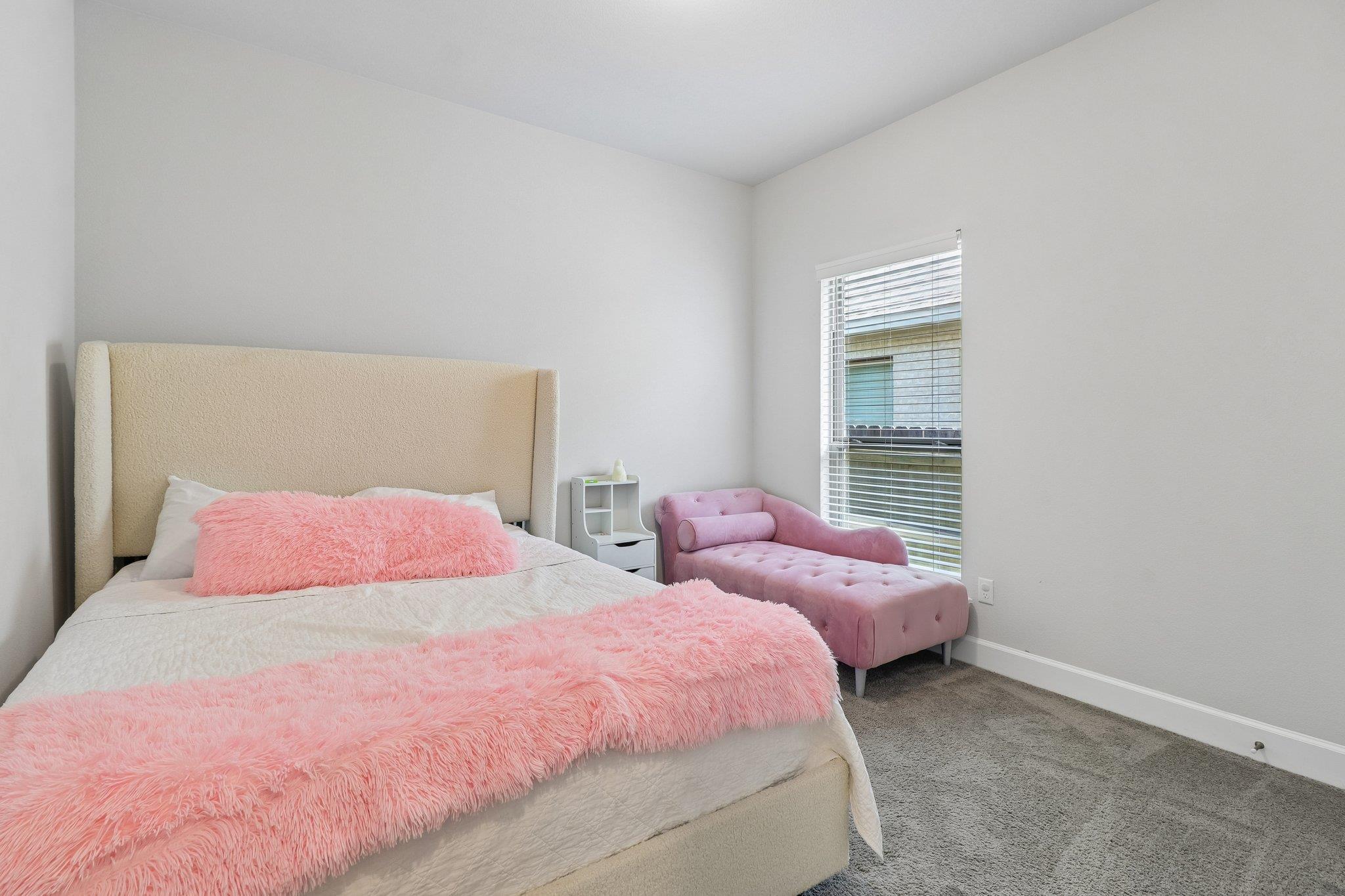 112 Chinaberry Bnd Property Photo 24