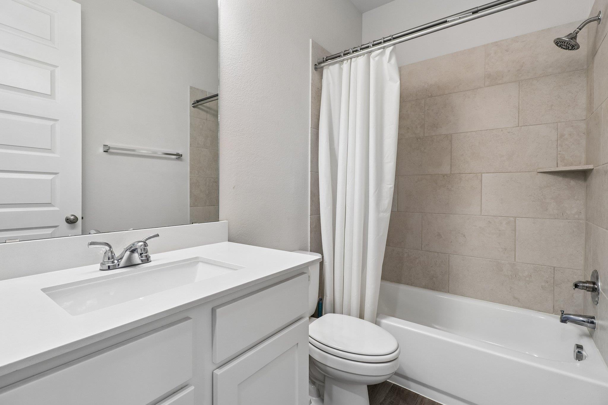 112 Chinaberry Bnd Property Photo 28