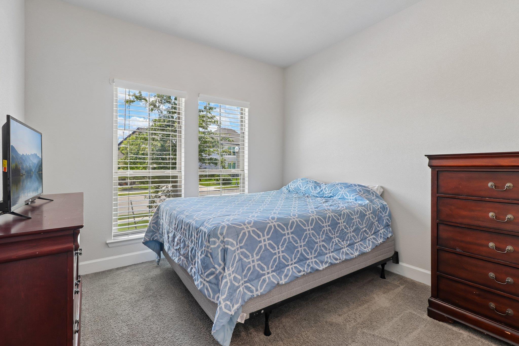 112 Chinaberry Bnd Property Photo 29