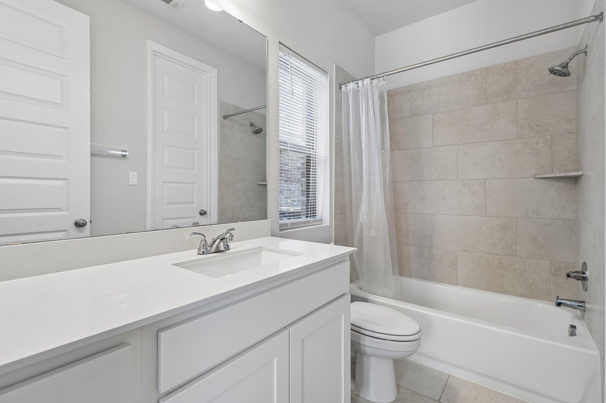 112 Chinaberry Bnd Property Photo 31