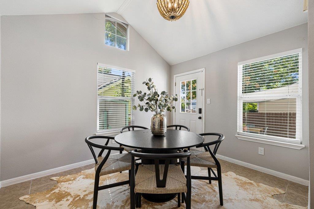 1709 Chicon St Property Photo 20