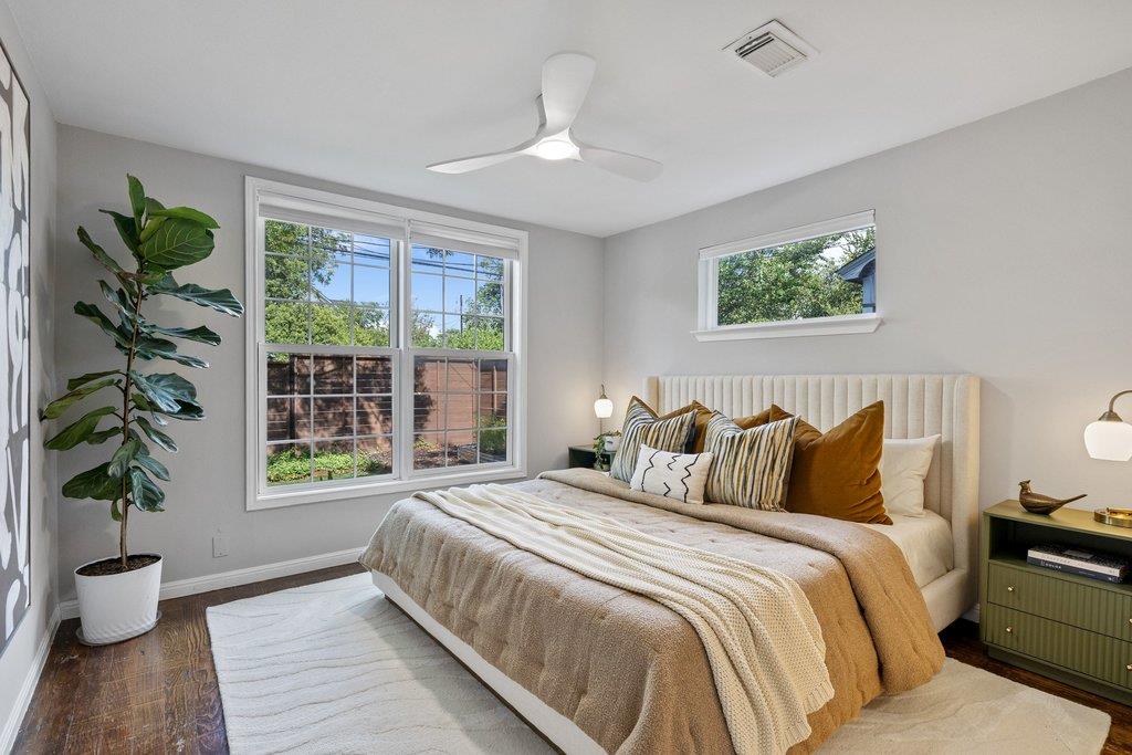 1709 Chicon St Property Photo 23