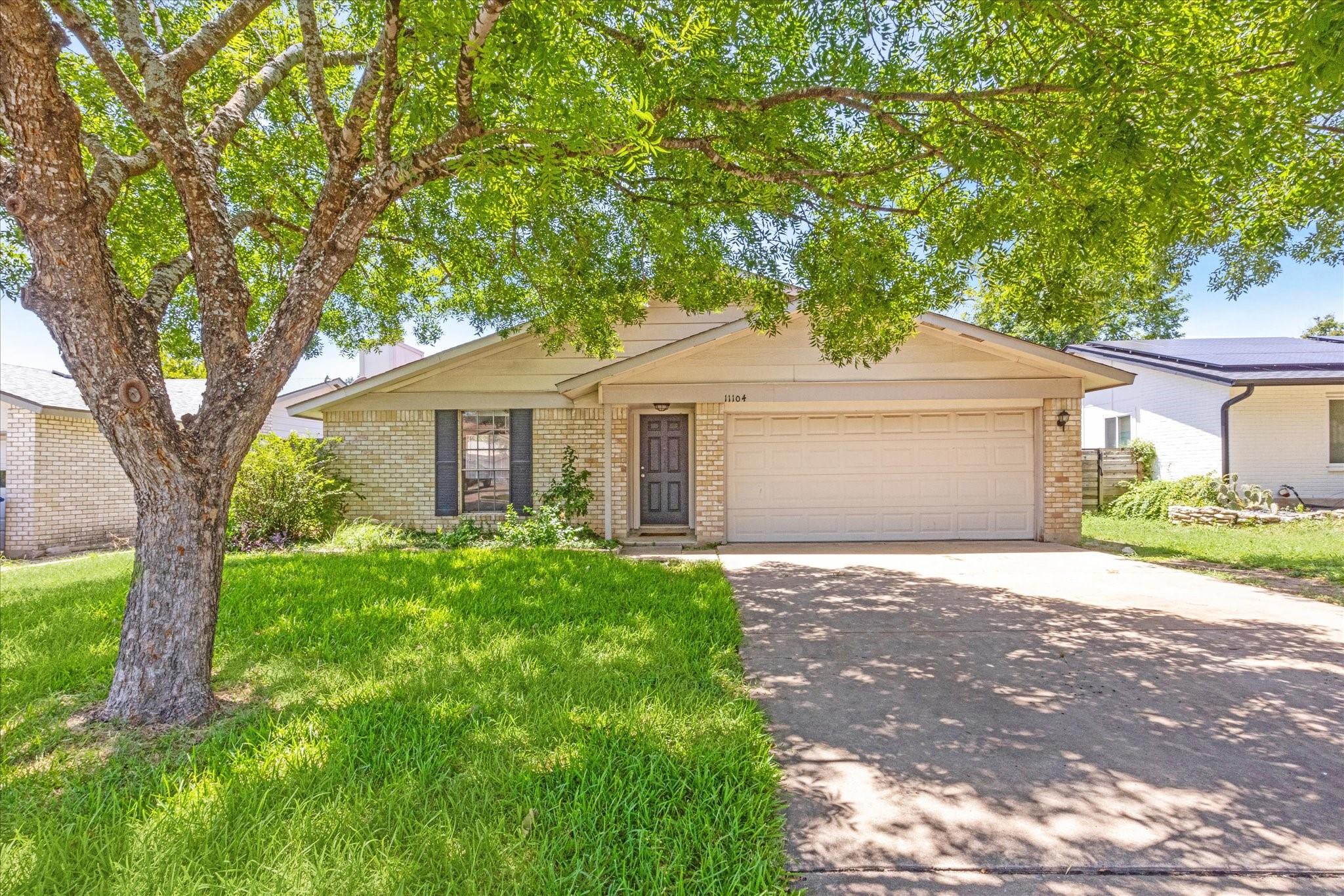 11104 Applewood Dr Property Photo 1