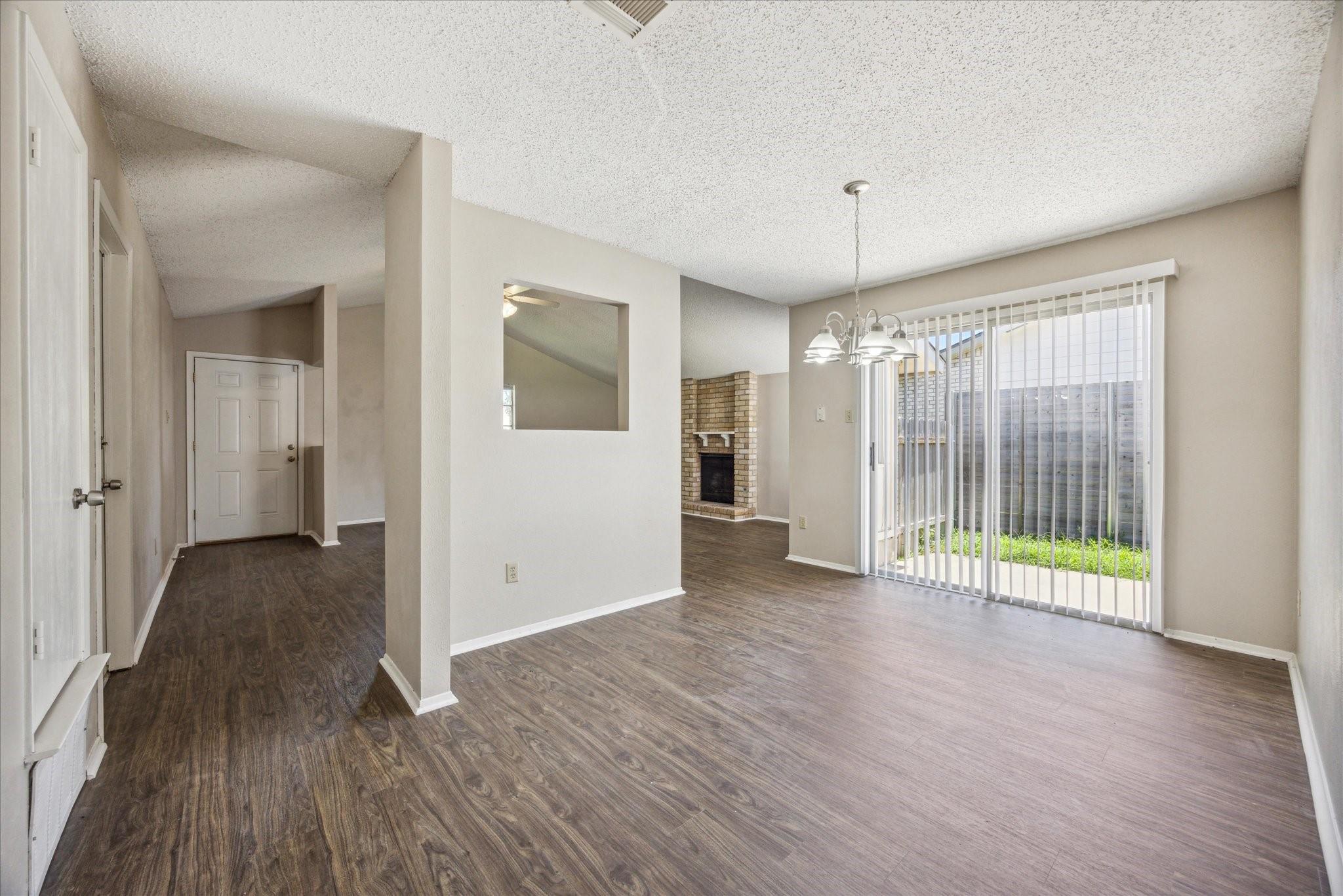 11104 Applewood Dr Property Photo 2