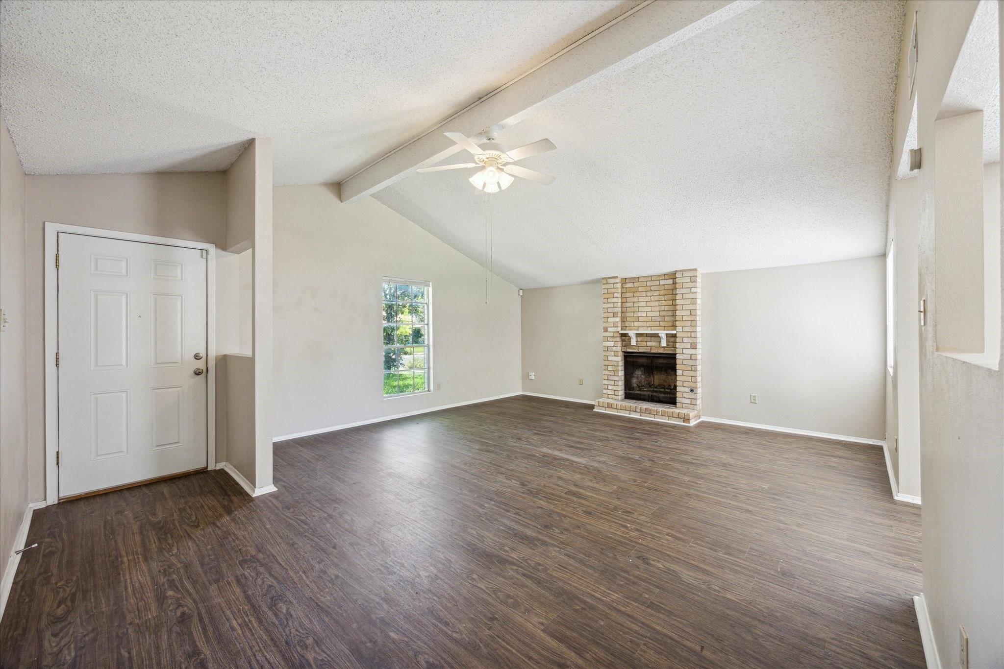 11104 Applewood Dr Property Photo 3