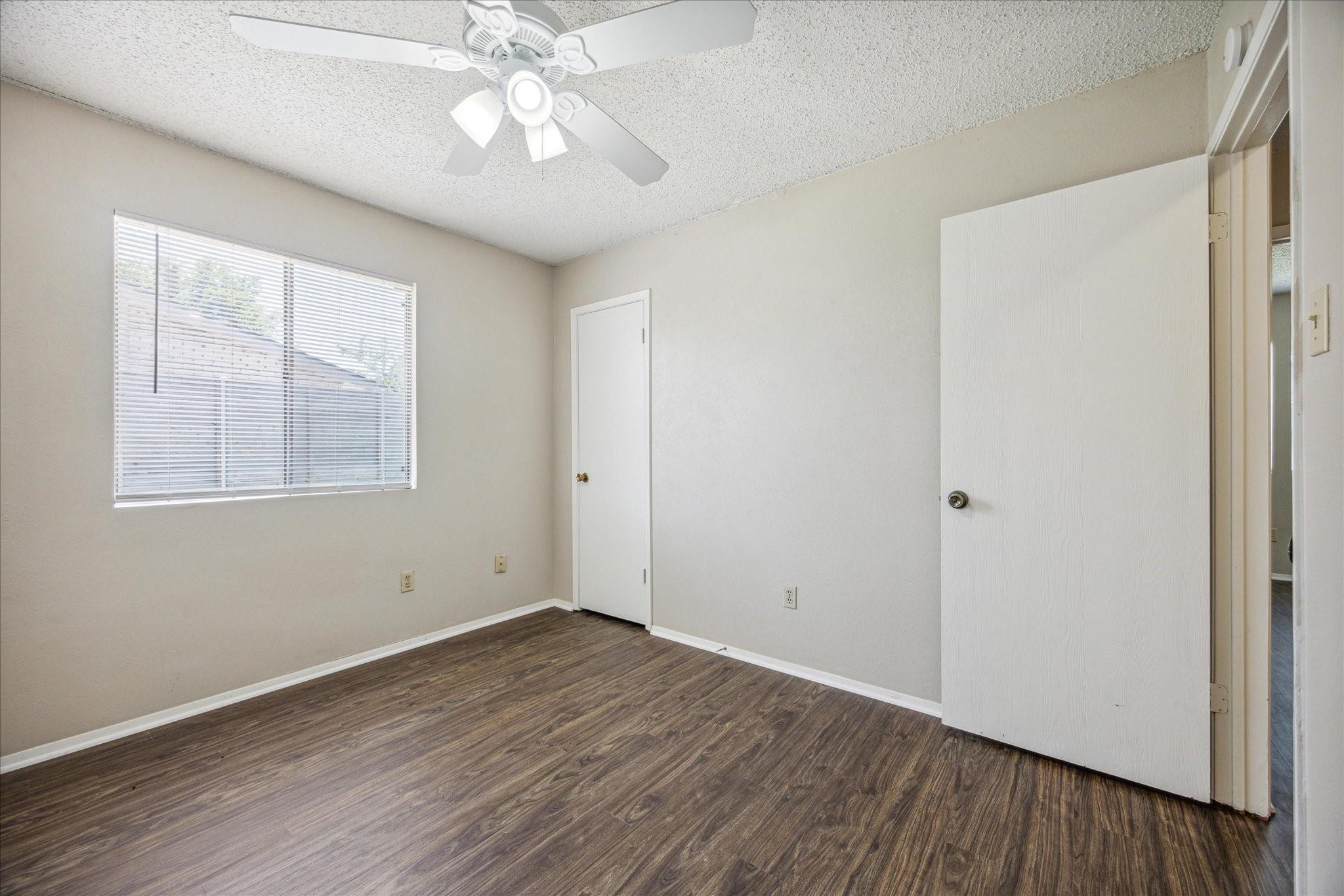 11104 Applewood Dr Property Photo 5