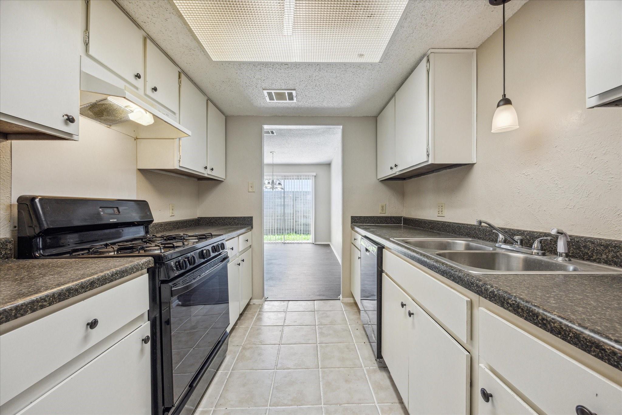 11104 Applewood Dr Property Photo 7