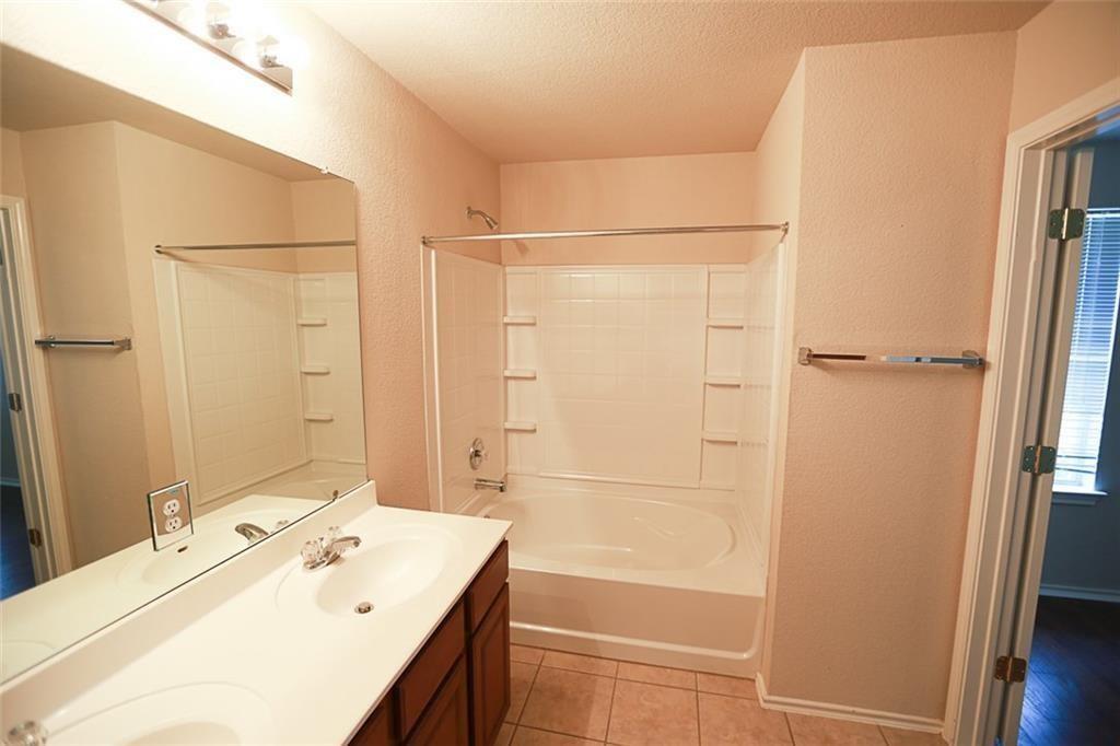 2107 Charlotte Estates Dr Property Photo 15