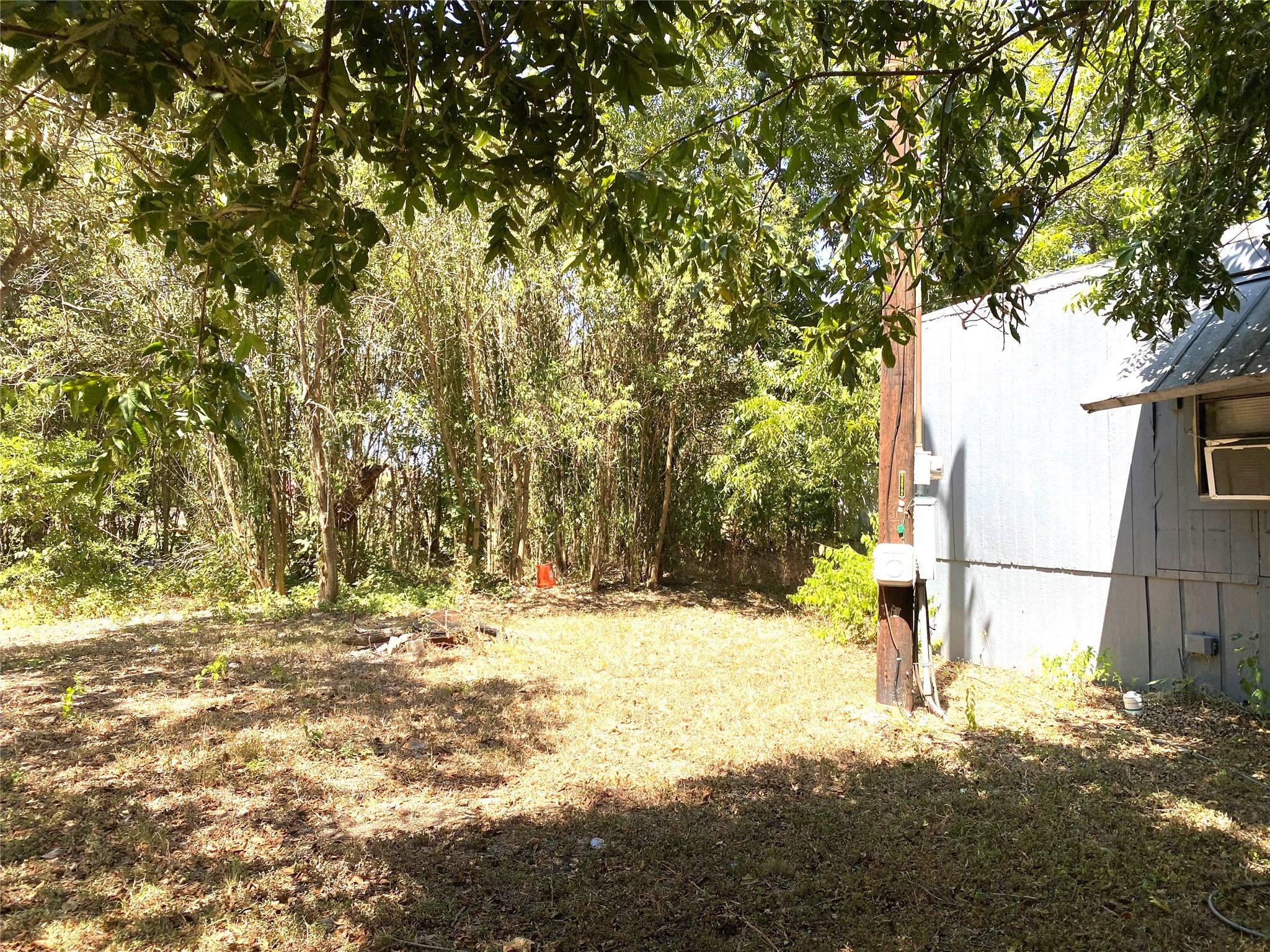 410 W North St Property Photo 11
