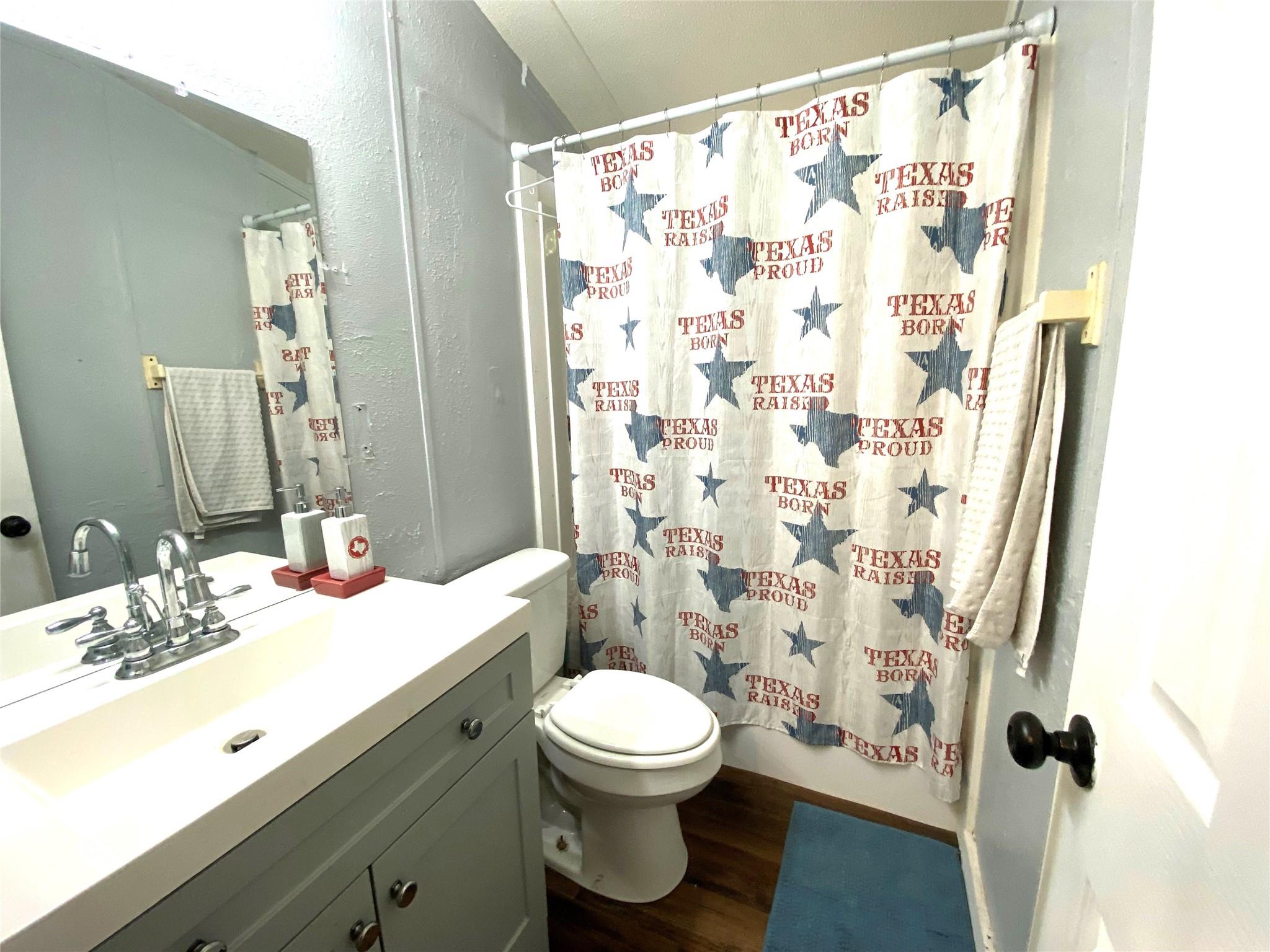 410 W North St Property Photo 18