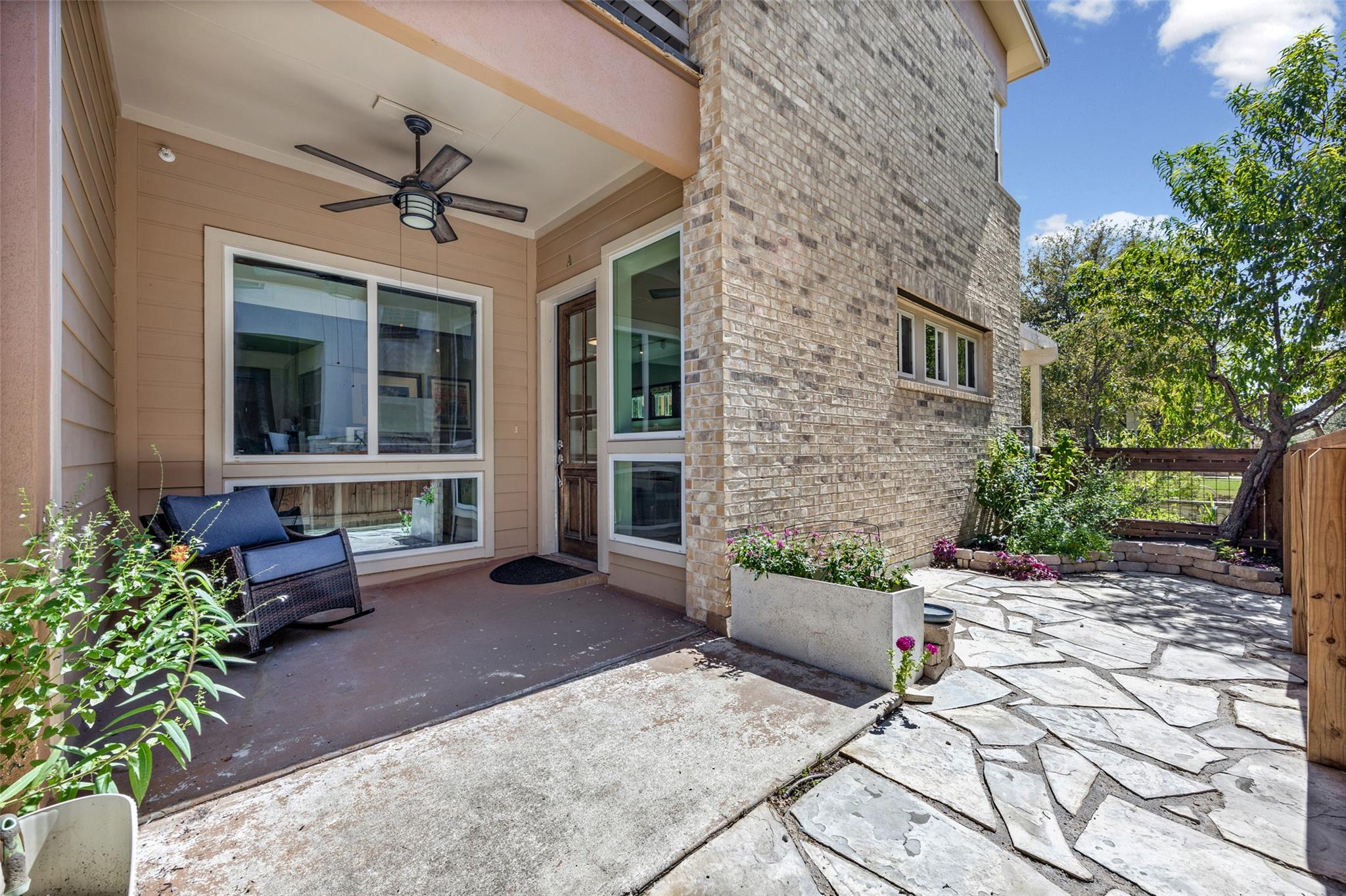 2016 Simond Ave #a Property Photo 1