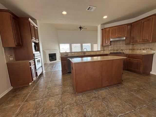 92 White Magnolia Cir Property Photo 4