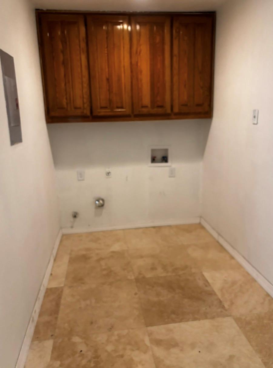 302 Meadow Creek Dr Property Photo 11