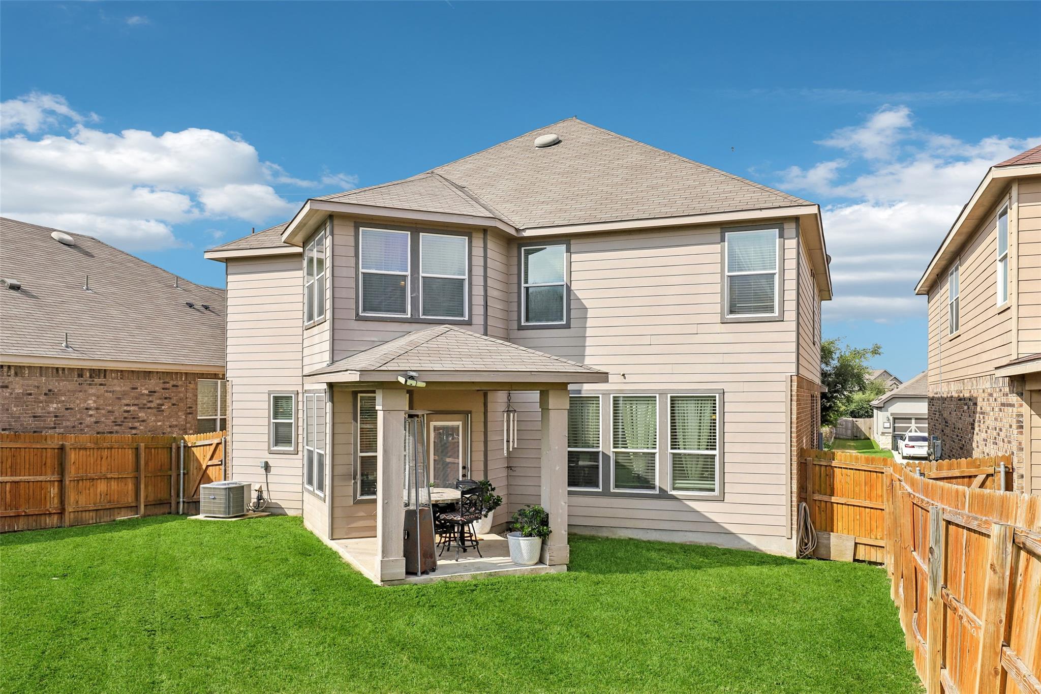 1908557 Property Photo 37