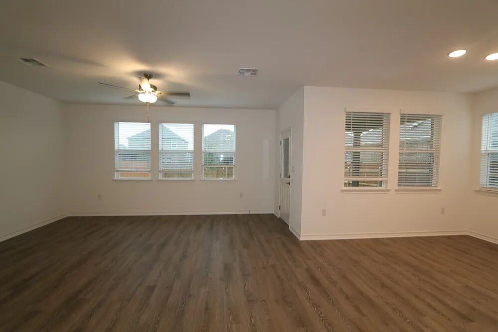 1620 Purple Martin Dr Property Photo 7