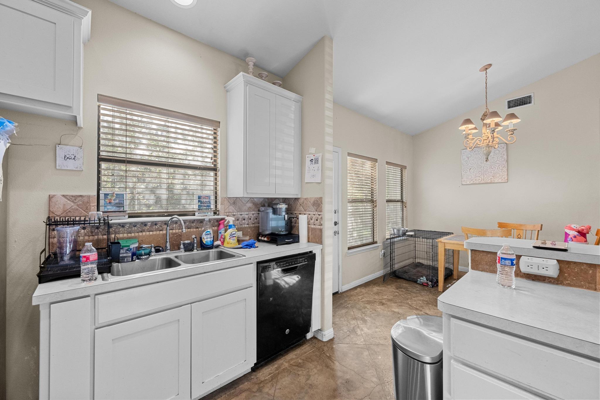 201 Loving Trl Property Photo 36