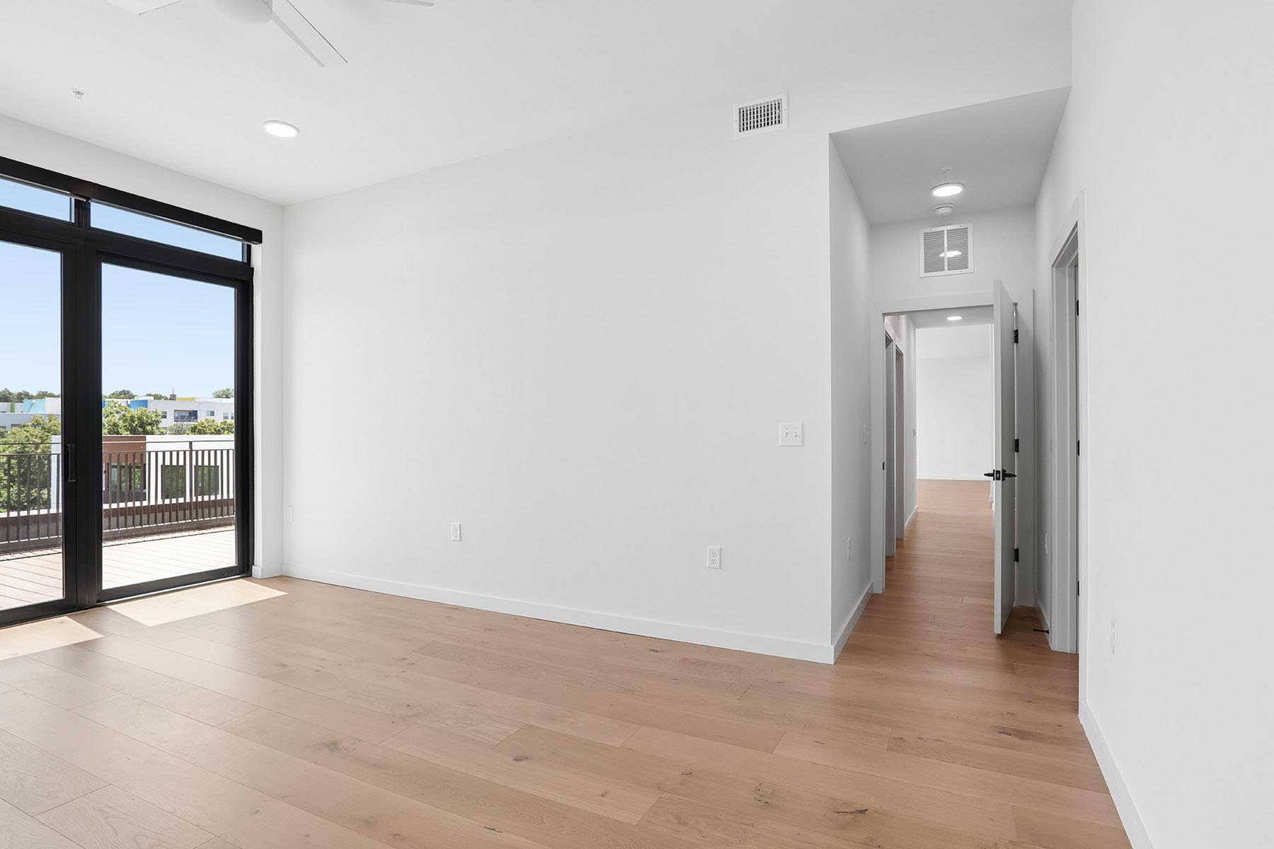 2209 S 1st St #409 Property Photo 10