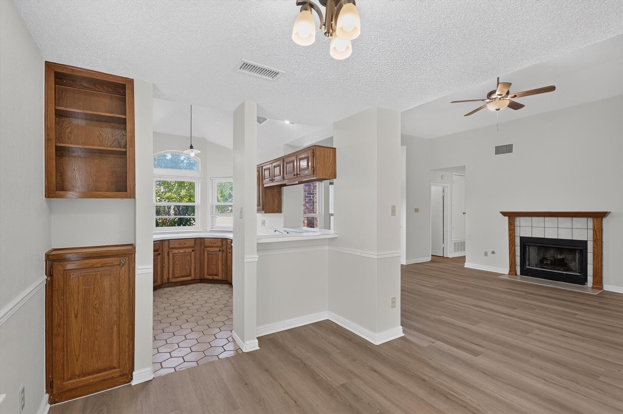 2118 Elder Pl Property Photo 5