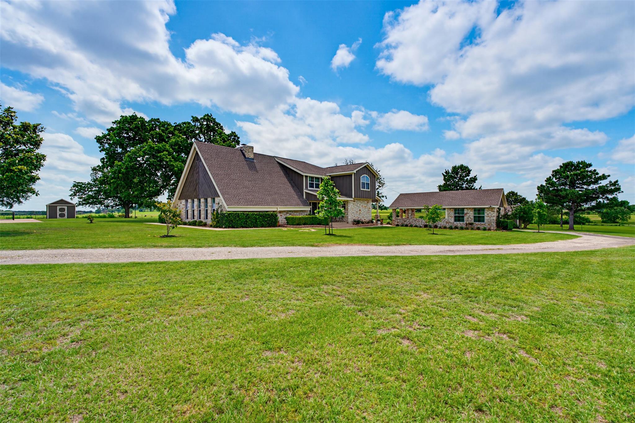 489 Boyd Ln Property Photo 1