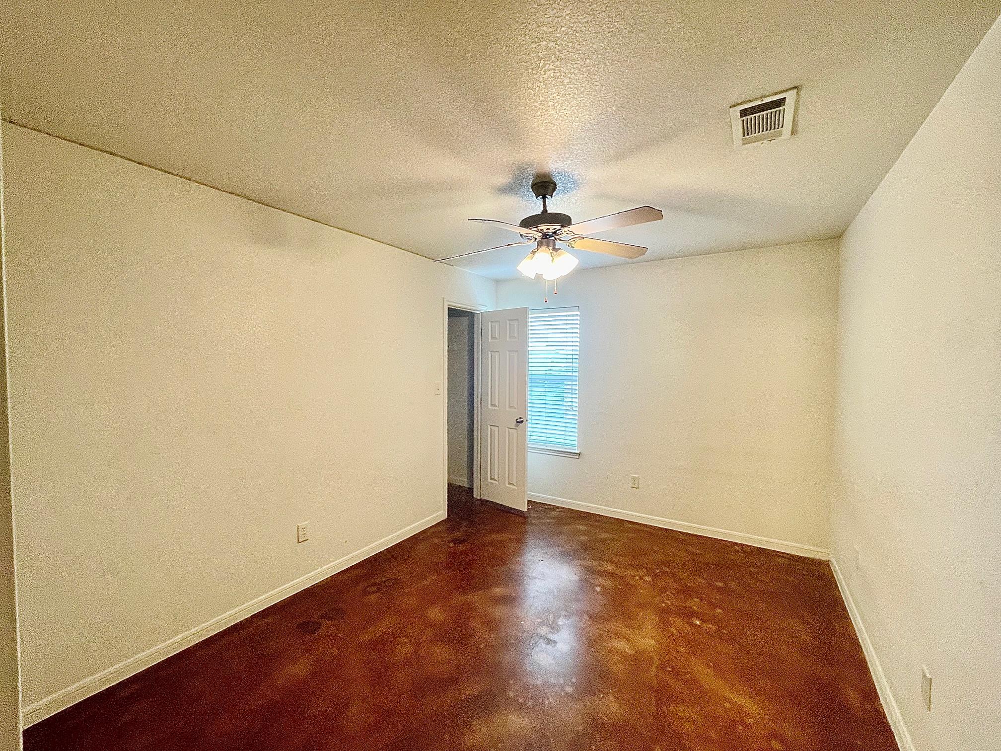 5018 205 Loop #b Property Photo 13