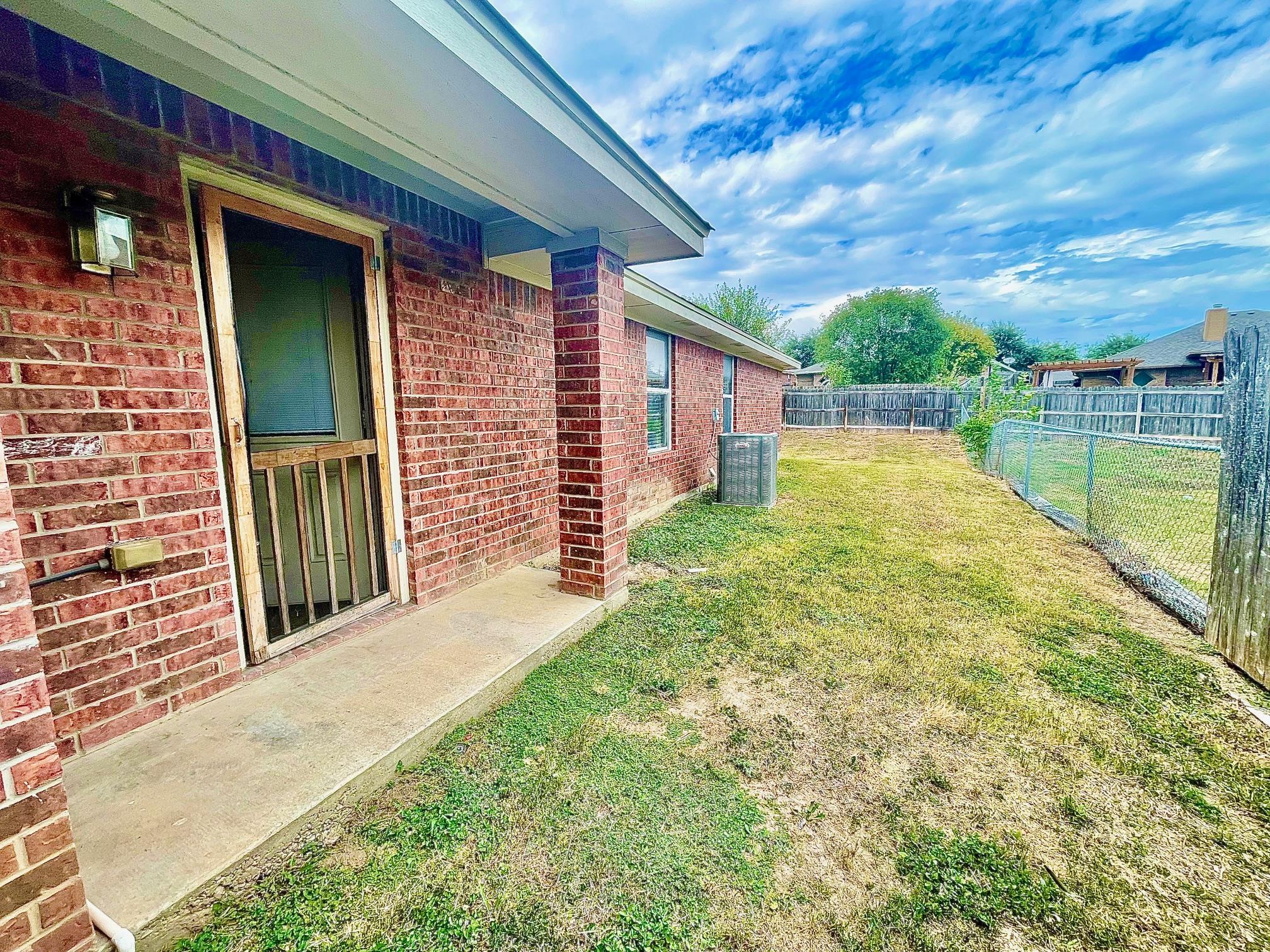 5018 205 Loop #b Property Photo 17