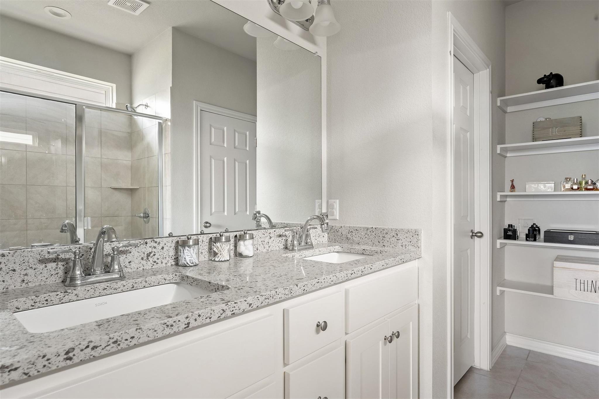 11917 Cimaizon Dr Property Photo 17