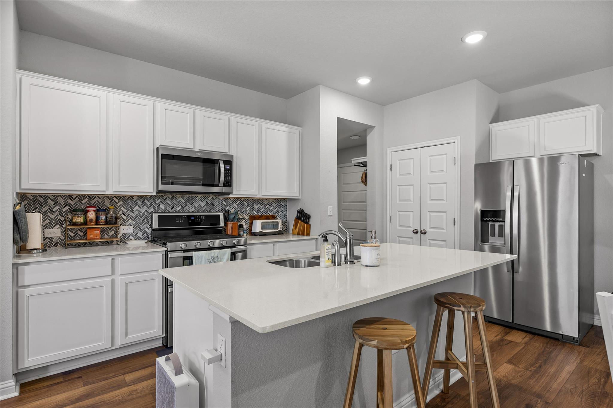 8110 Mandela Bnd Property Photo 4