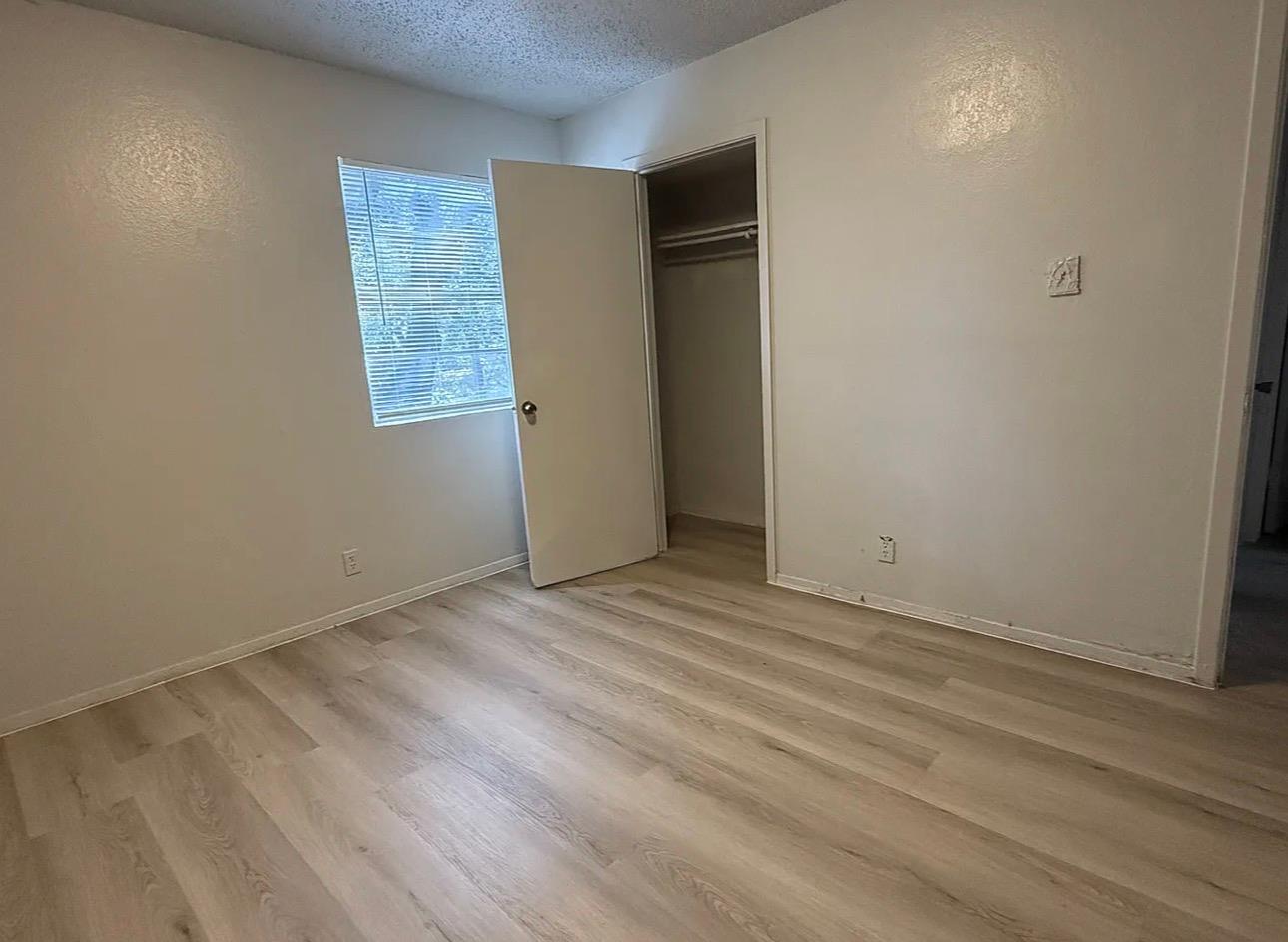 302 Hedgewood Dr Property Photo 20