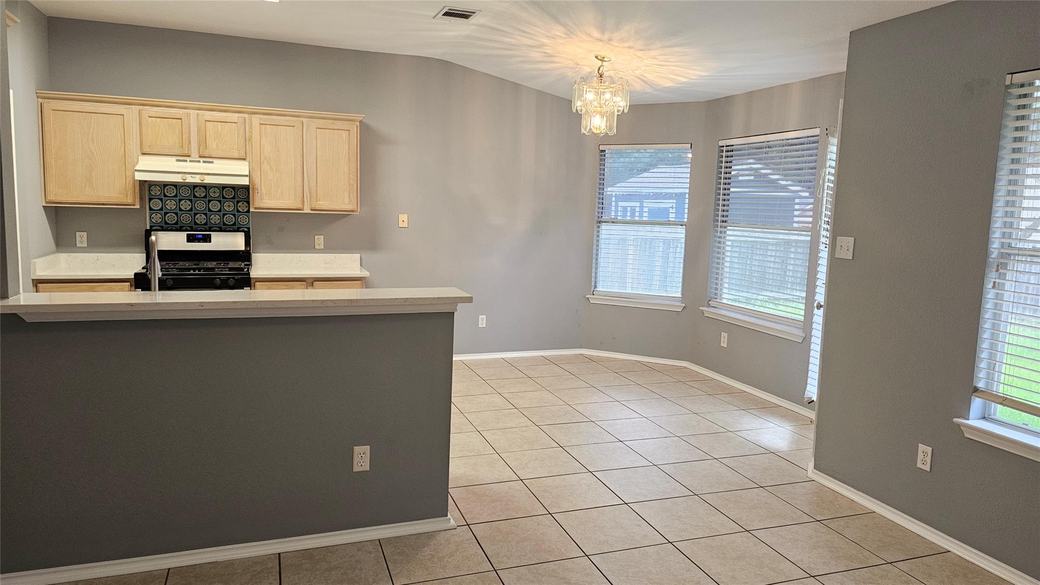 2241 Ada Ln Property Photo 4