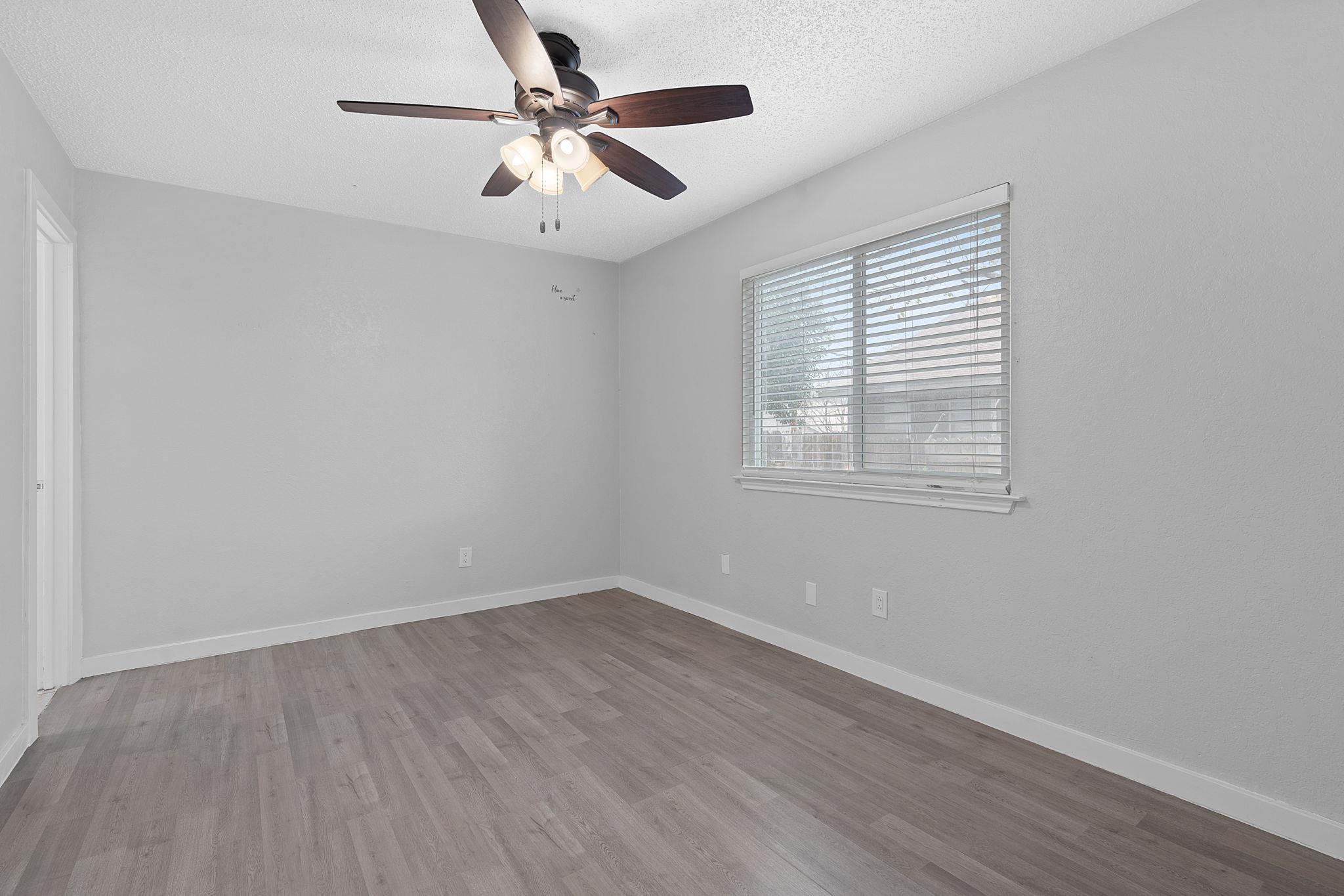 16131 Stoneham Cir Property Photo 9