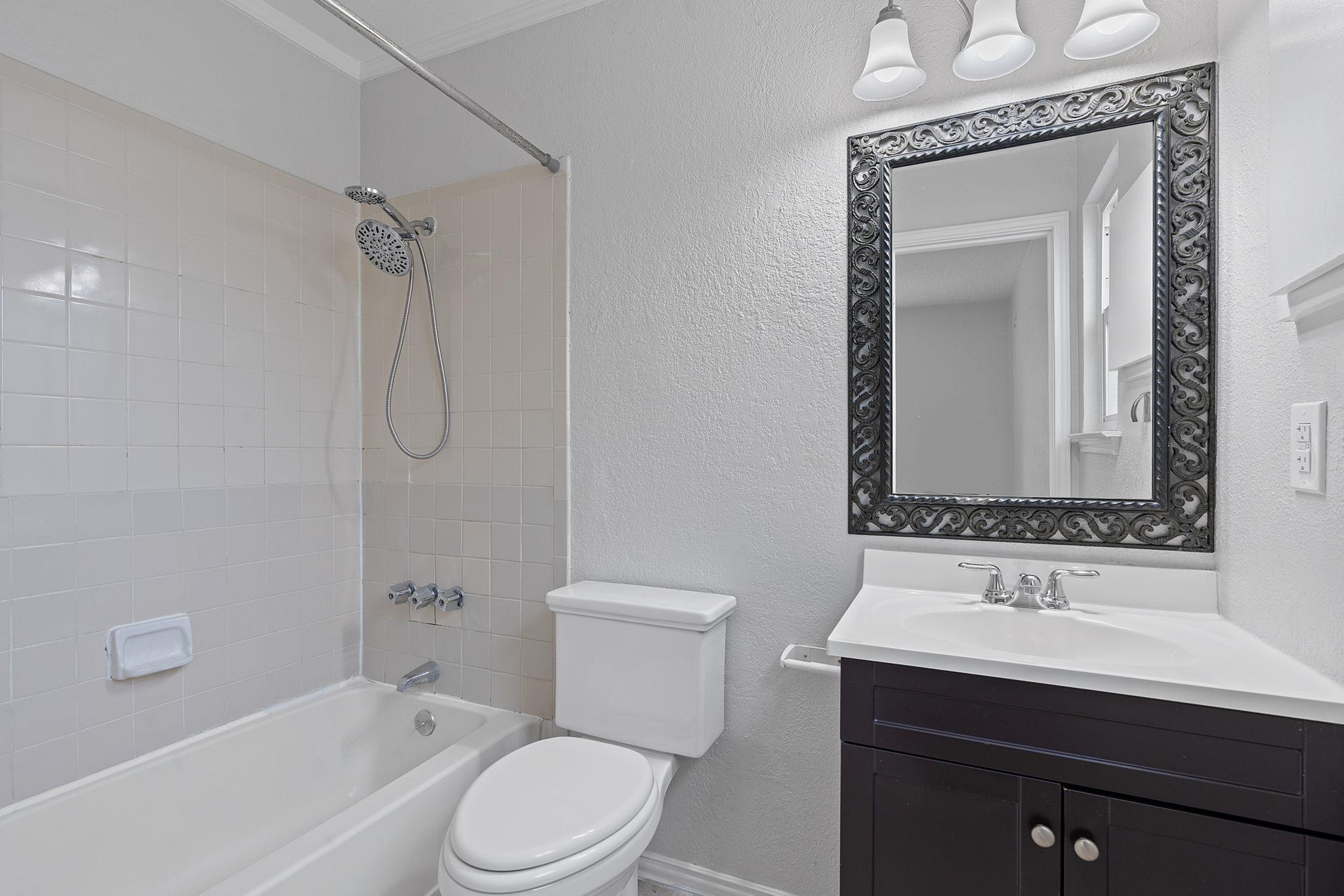 16131 Stoneham Cir Property Photo 10