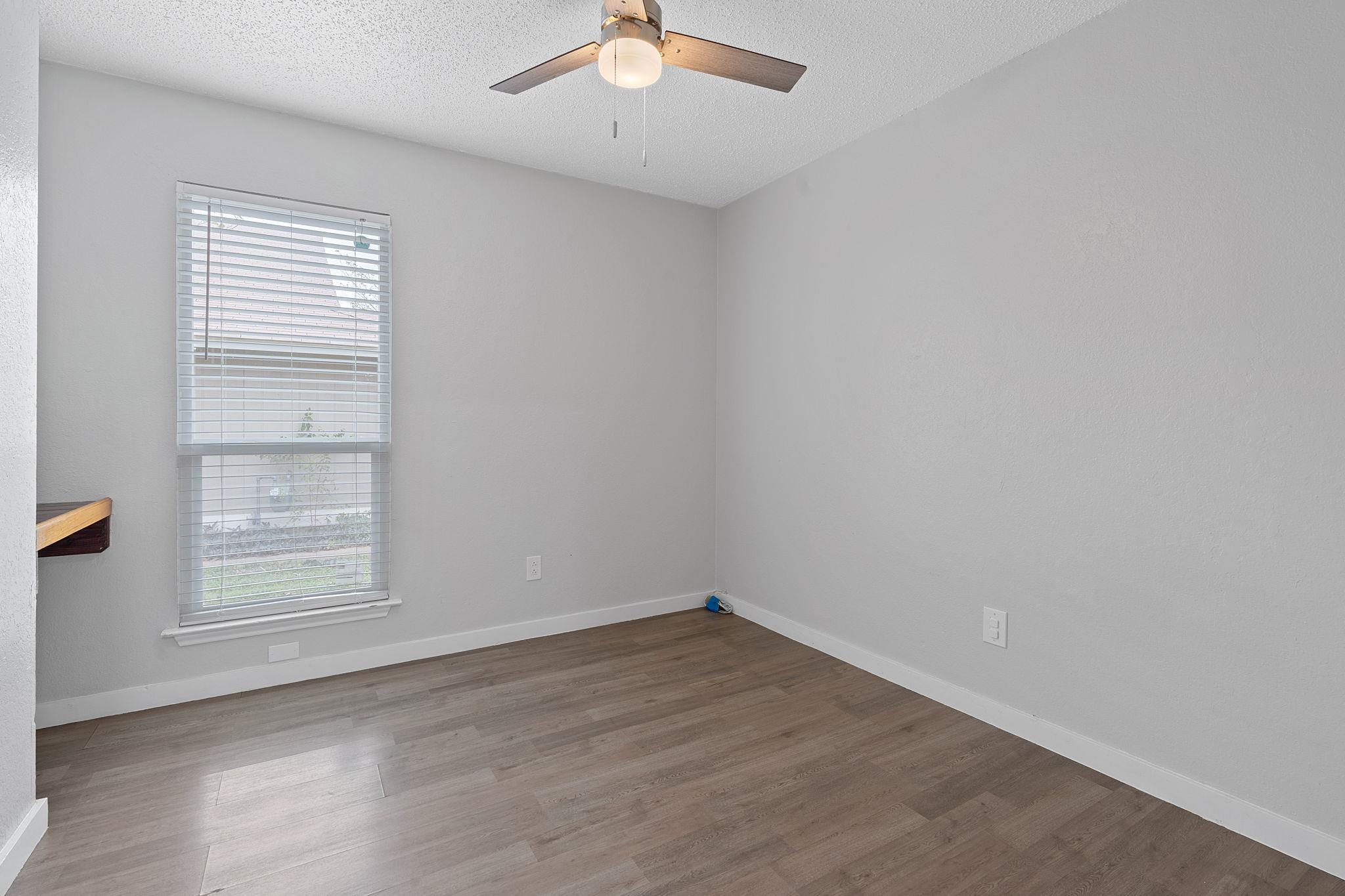 16131 Stoneham Cir Property Photo 13