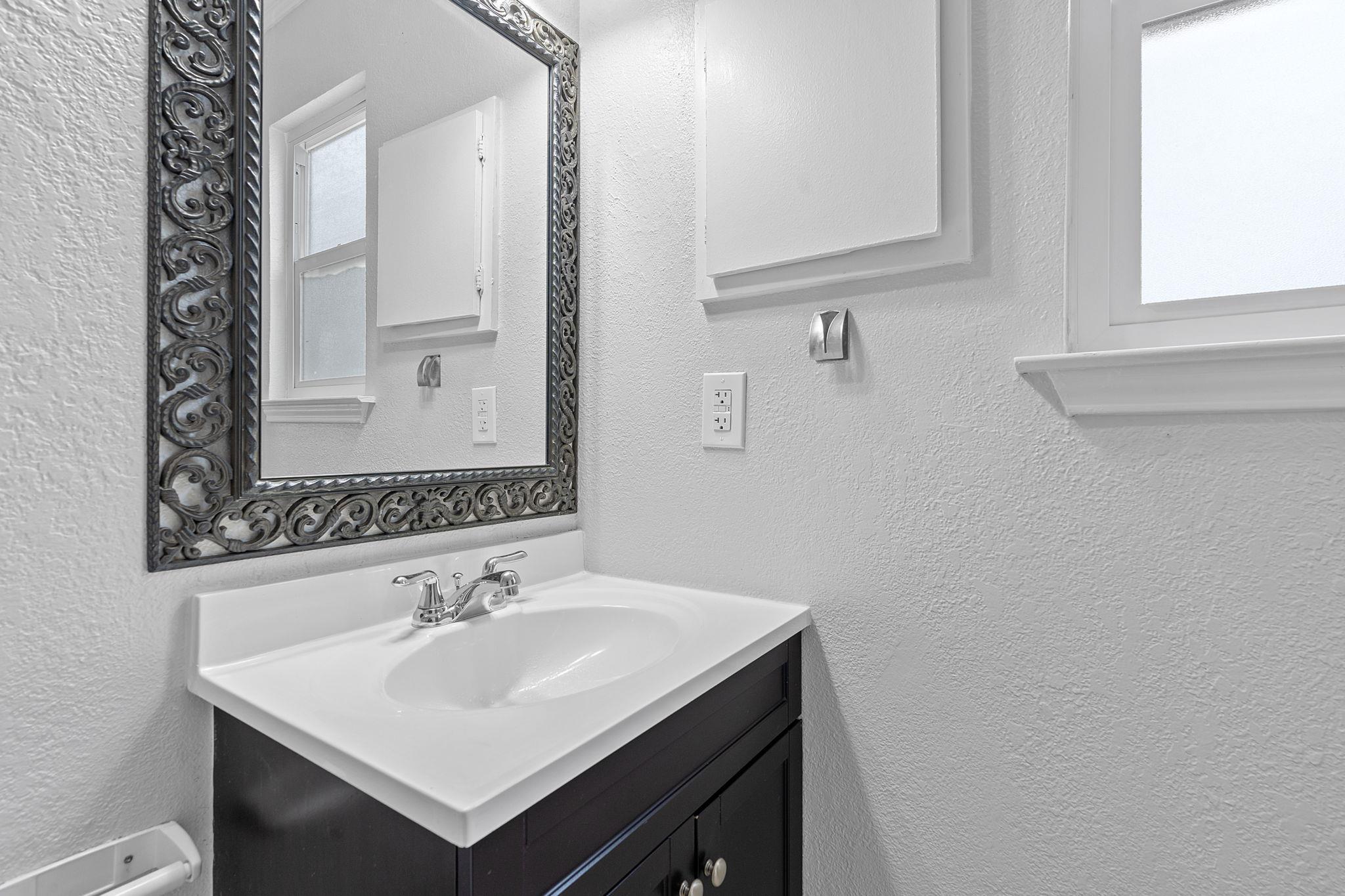 16131 Stoneham Cir Property Photo 16