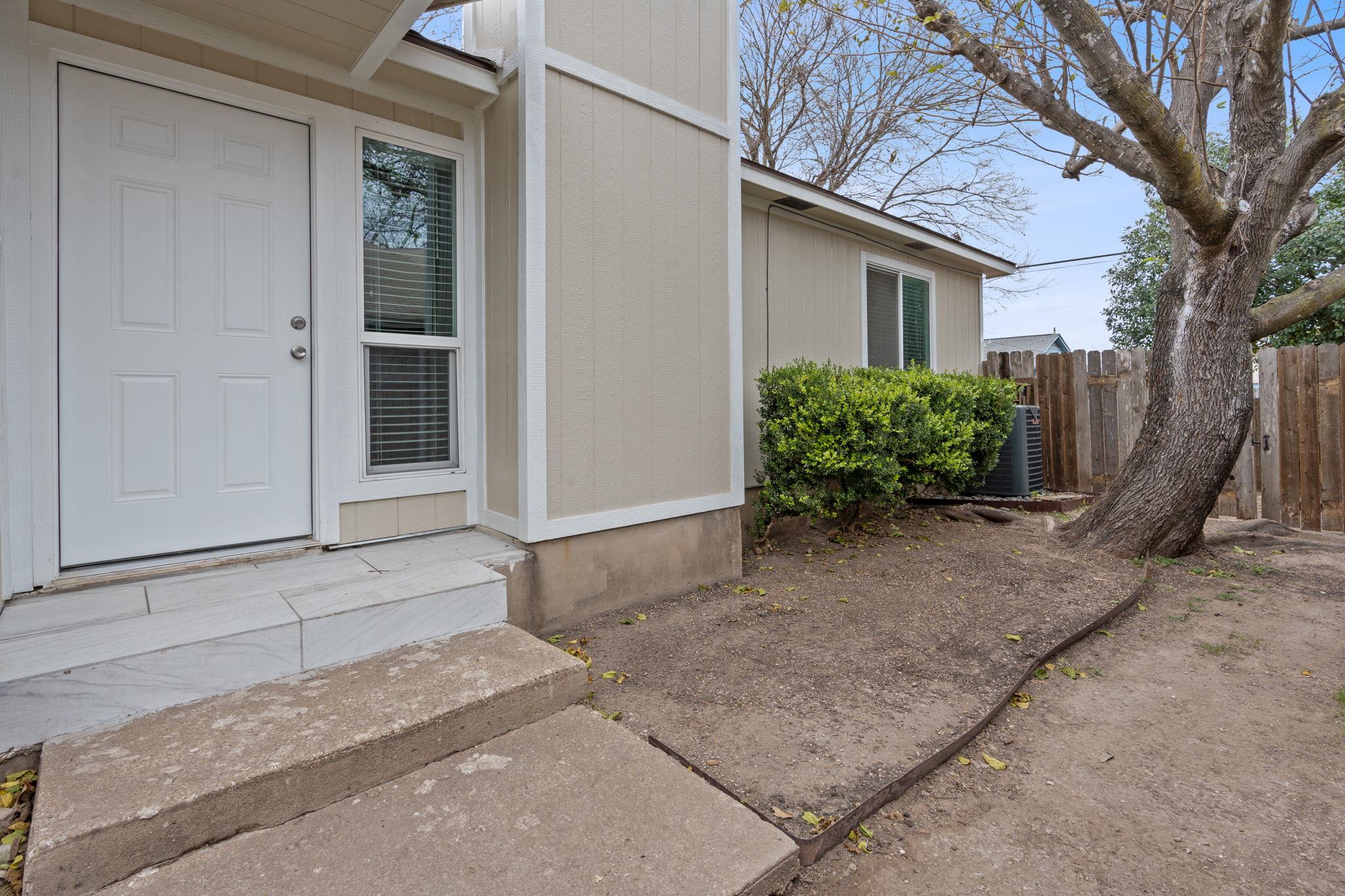16131 Stoneham Cir Property Photo 18