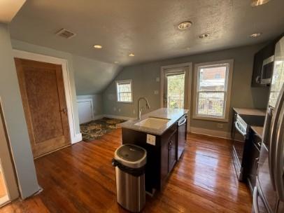 1822 W 35th St Property Photo 9