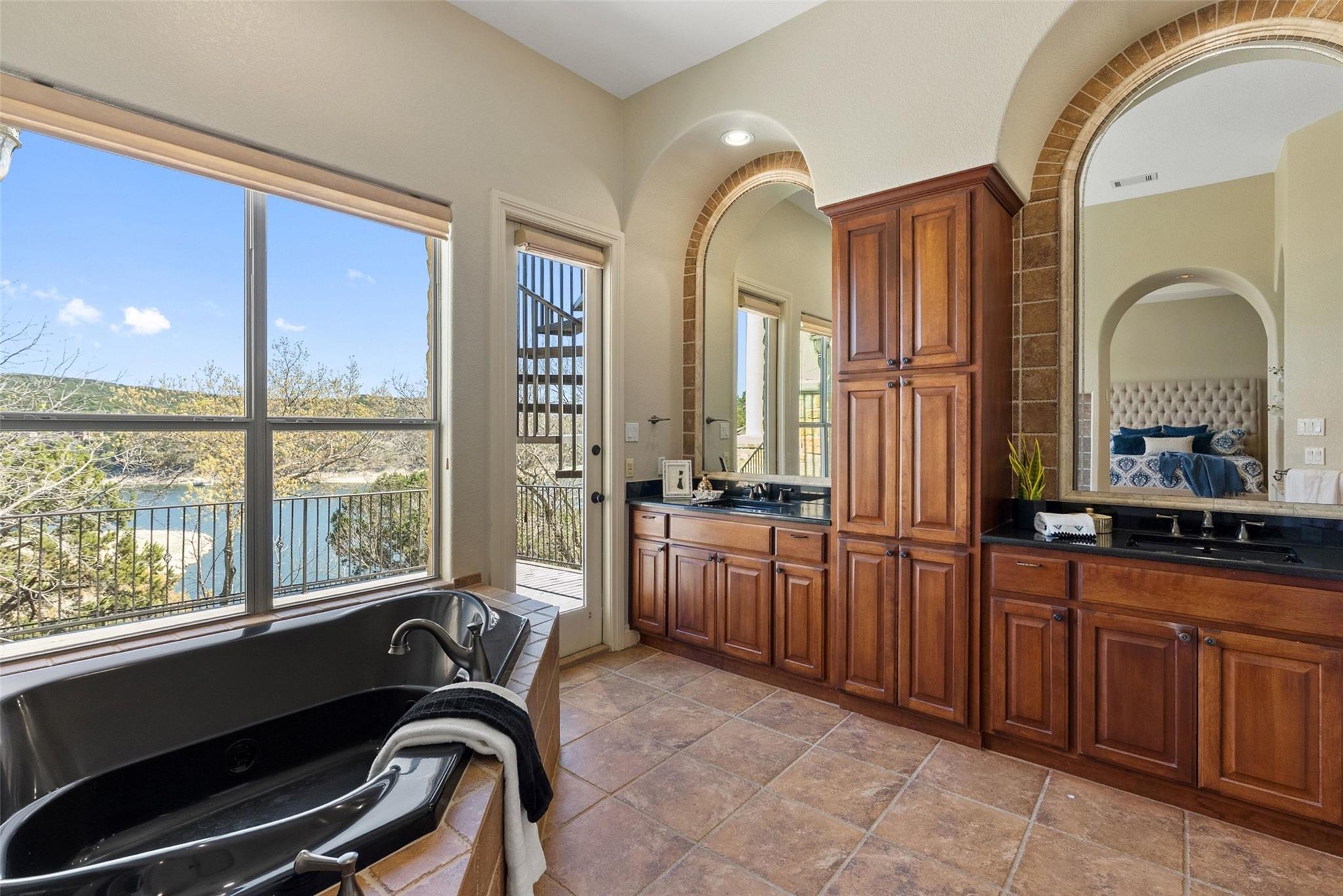 17912 Crystal Cv Property Photo 21