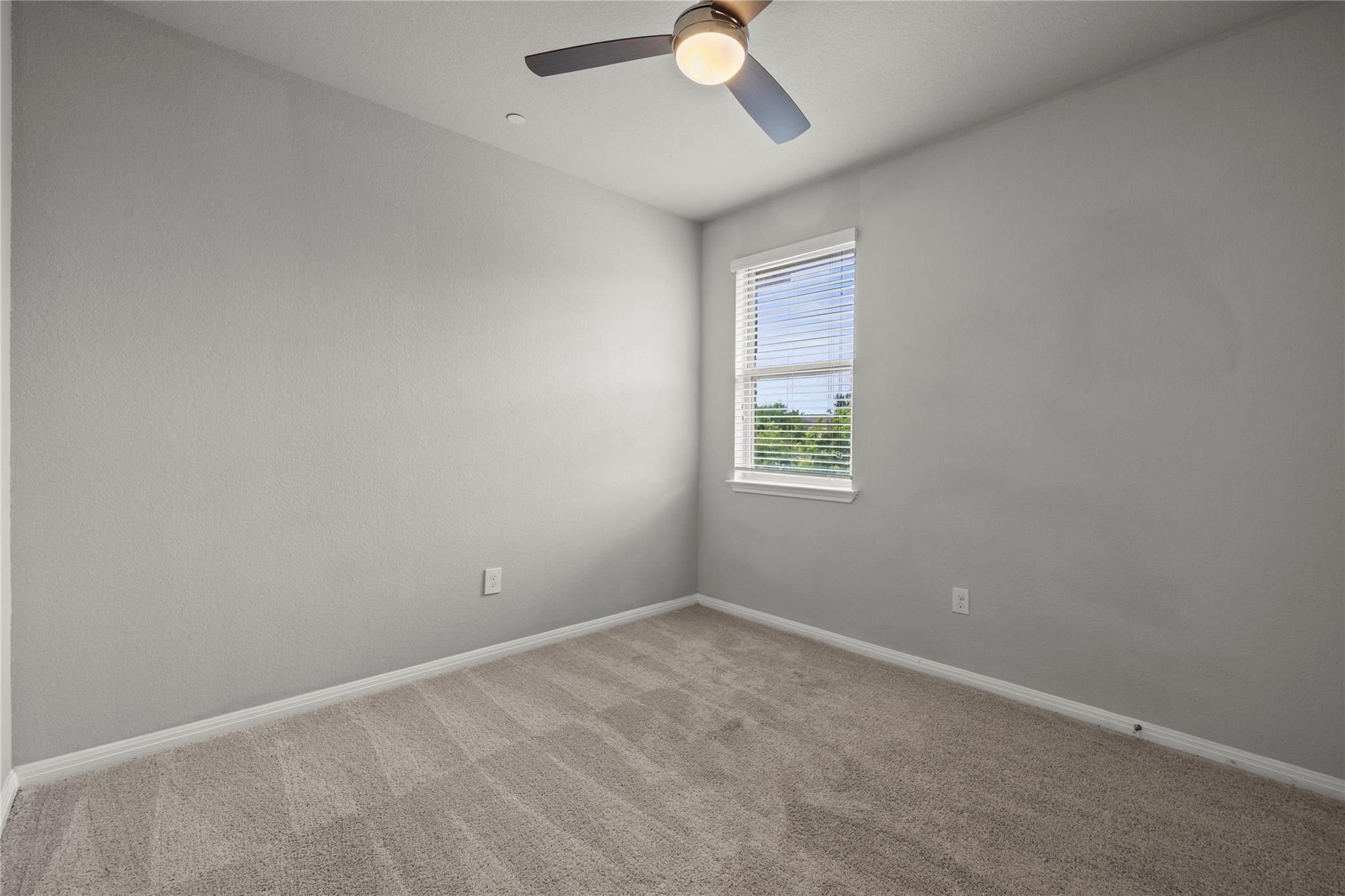 1001 Zodiac Ln #38 Property Photo 10