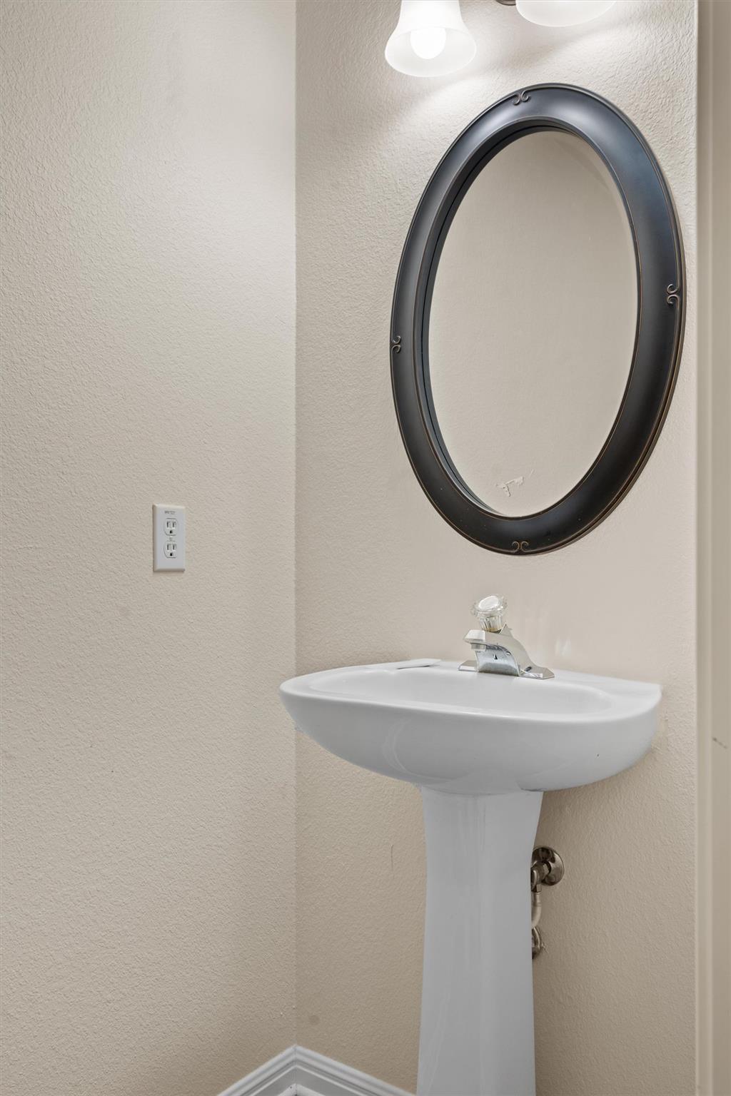 2701 Blackstone Cv Property Photo 8